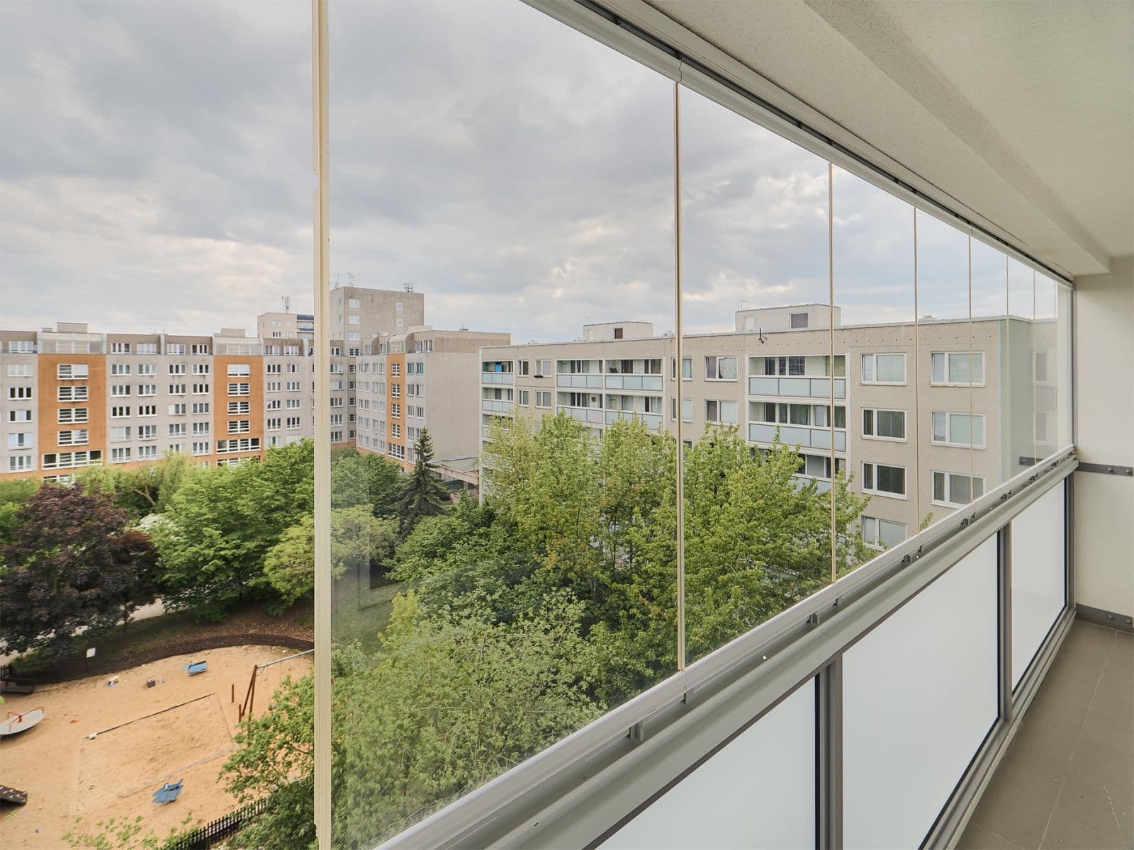 3 bedroom with open-plan kitchen flat for sale, 84 m², Janského, Prague, Prague 3 bedroom with open-plan kitchen flat for sale, 84 m², Janského, Prague, Prague