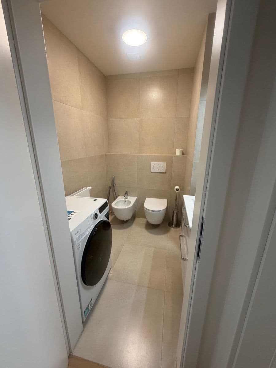 2 bedroom with open-plan kitchen flat to rent, 87 m², U Jezerky, Prague, Prague 2 bedroom with open-plan kitchen flat to rent, 87 m², U Jezerky, Prague, Prague
