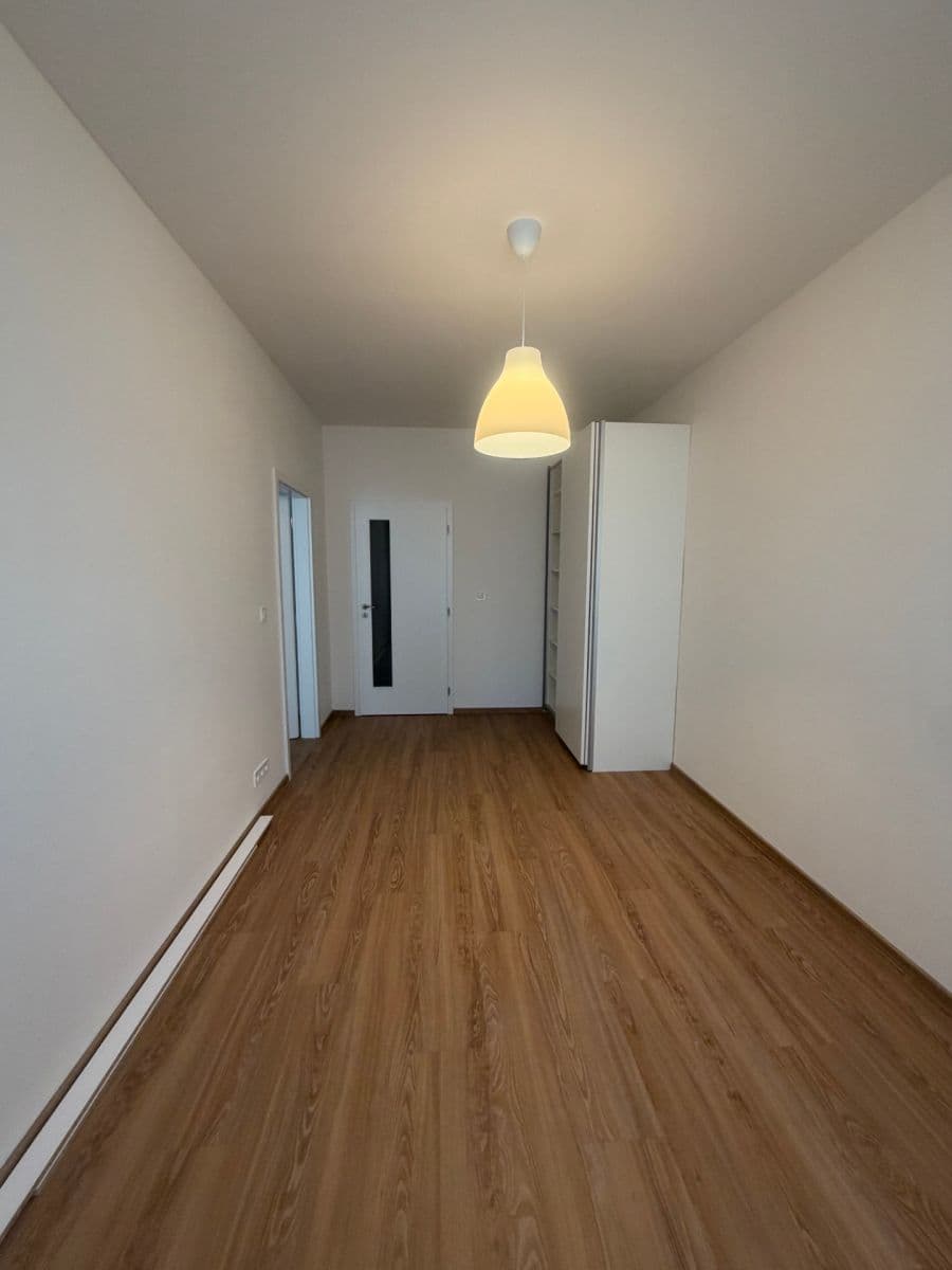 2 bedroom with open-plan kitchen flat to rent, 87 m², U Jezerky, Prague, Prague 2 bedroom with open-plan kitchen flat to rent, 87 m², U Jezerky, Prague, Prague