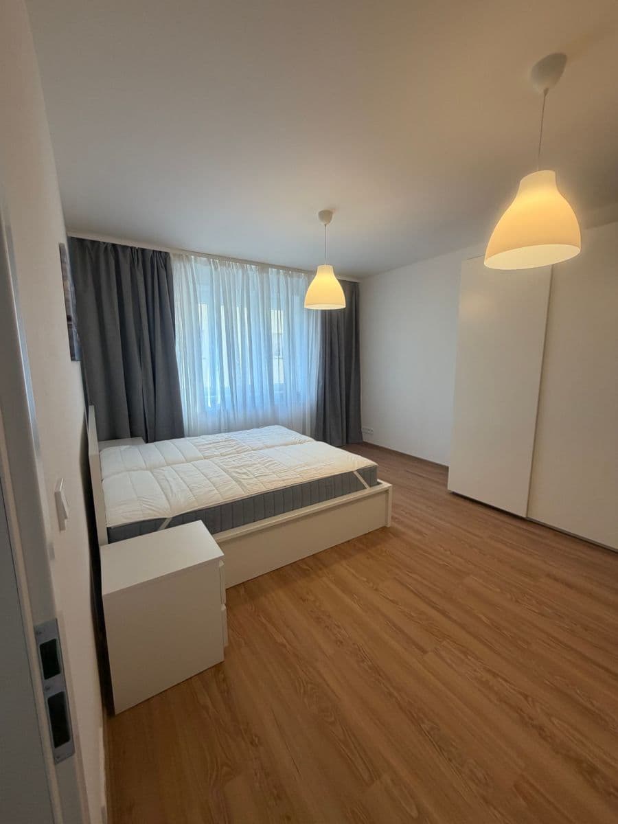 2 bedroom with open-plan kitchen flat to rent, 87 m², U Jezerky, Prague, Prague 2 bedroom with open-plan kitchen flat to rent, 87 m², U Jezerky, Prague, Prague