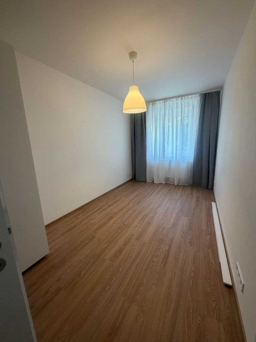 2 bedroom with open-plan kitchen flat to rent, 87 m², U Jezerky, Prague, Prague 2 bedroom with open-plan kitchen flat to rent, 87 m², U Jezerky, Prague, Prague