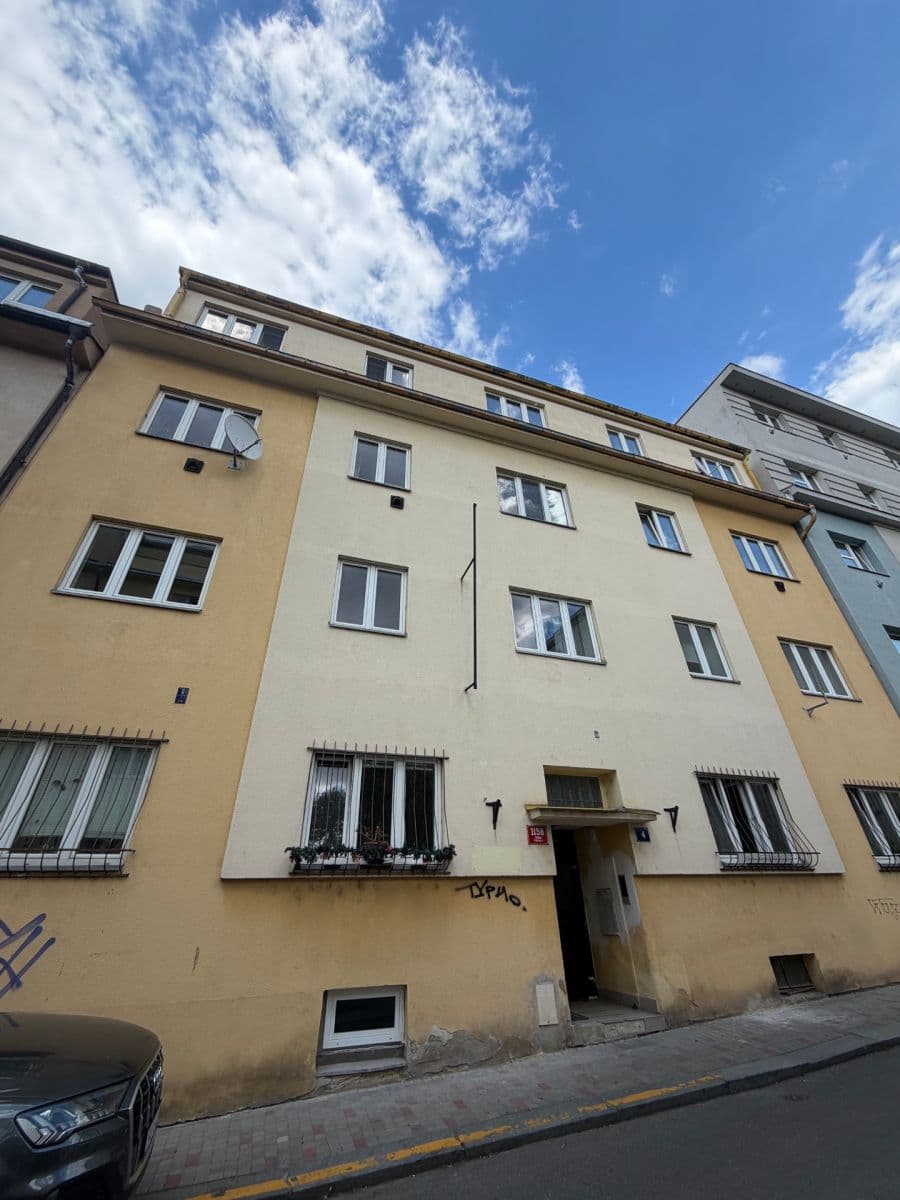2 bedroom with open-plan kitchen flat to rent, 87 m², U Jezerky, Prague, Prague 2 bedroom with open-plan kitchen flat to rent, 87 m², U Jezerky, Prague, Prague