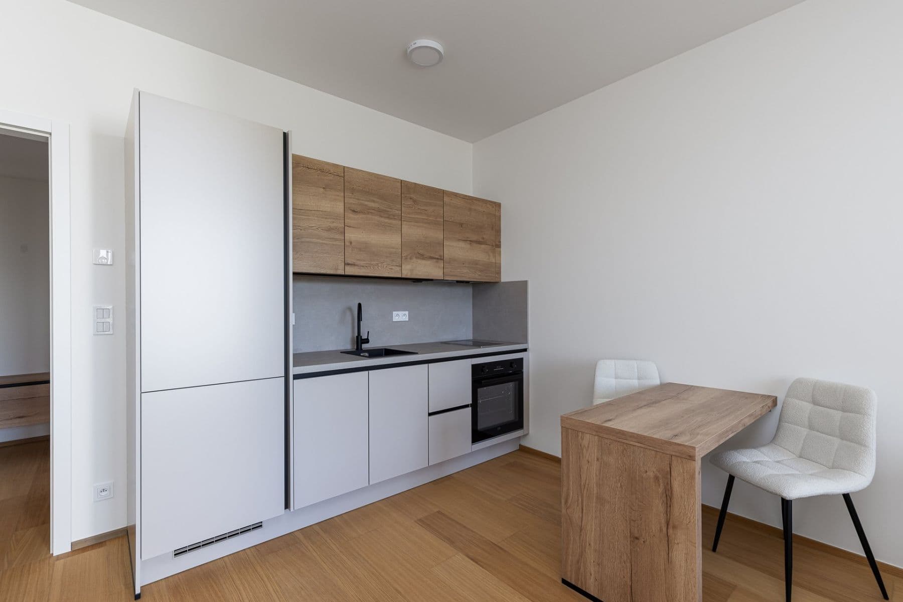 Studio flat to rent, 36 m², V třešňovce, Prague, Prague Studio flat to rent, 36 m², V třešňovce, Prague, Prague