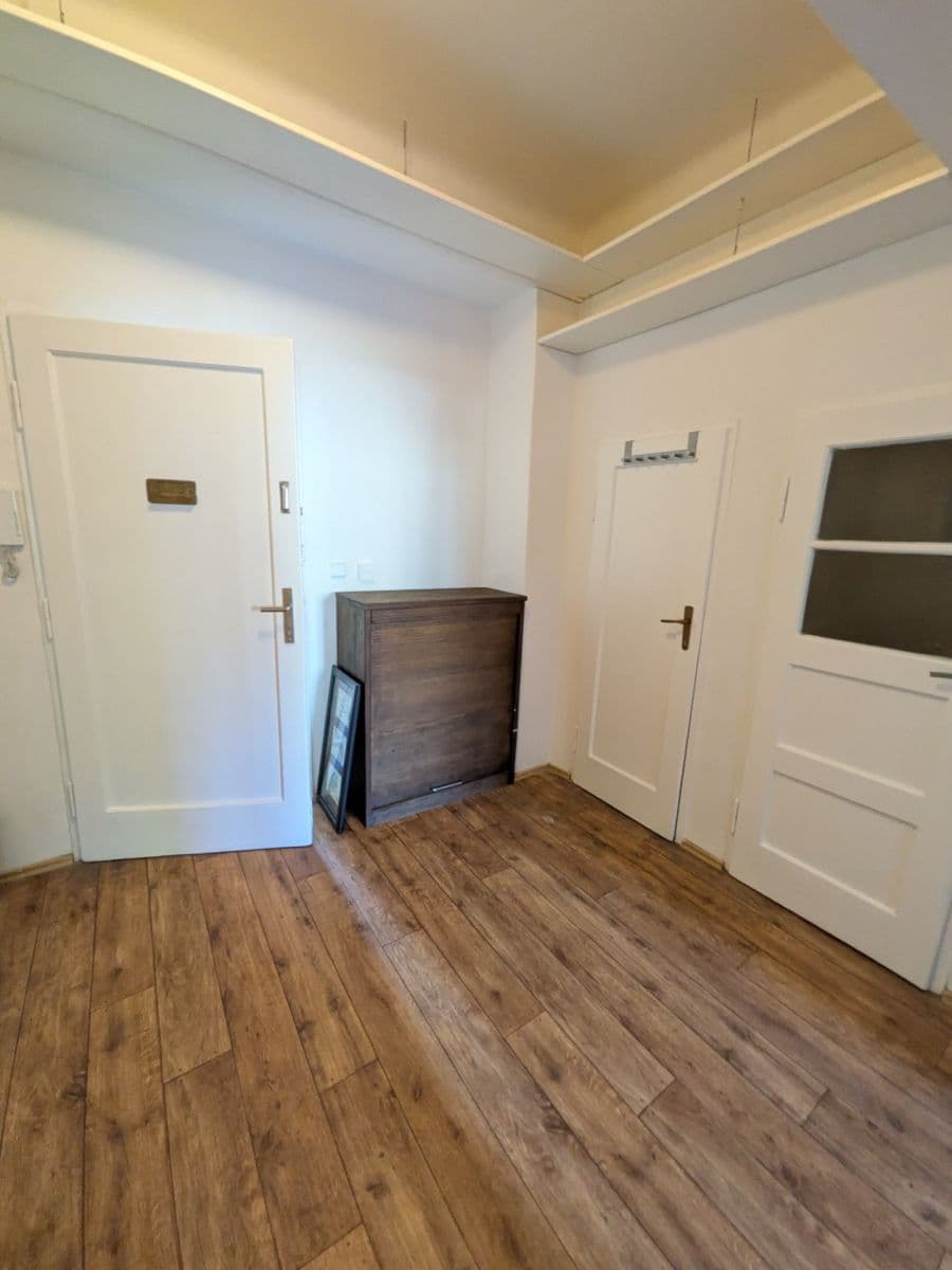 1 bedroom with open-plan kitchen flat to rent, 50 m², Rooseveltova, Prague, Prague 1 bedroom with open-plan kitchen flat to rent, 50 m², Rooseveltova, Prague, Prague
