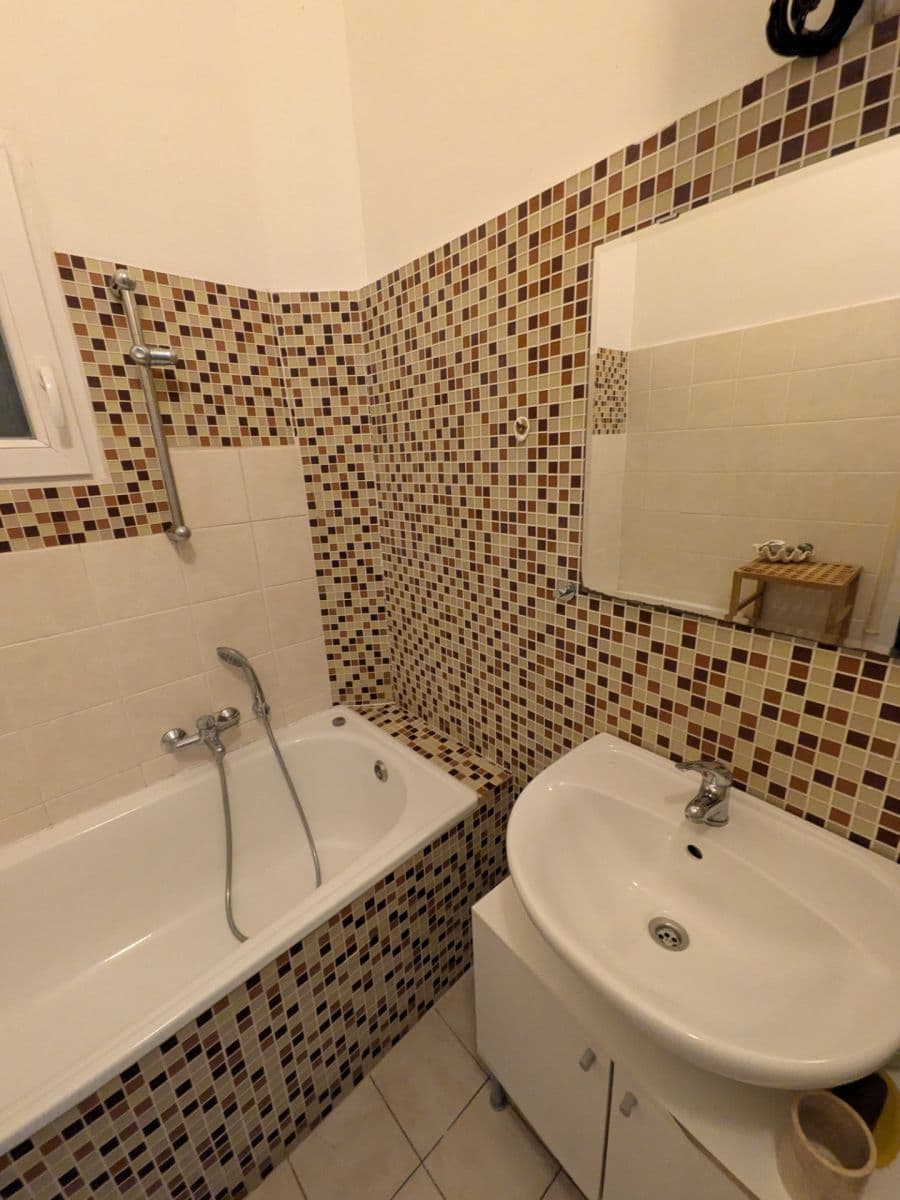 1 bedroom with open-plan kitchen flat to rent, 50 m², Rooseveltova, Prague, Prague 1 bedroom with open-plan kitchen flat to rent, 50 m², Rooseveltova, Prague, Prague