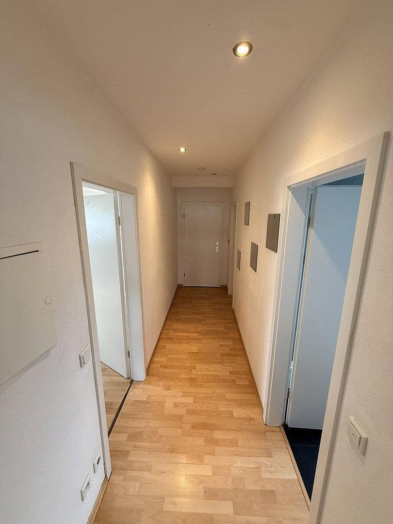 1 bedroom with open-plan kitchen flat to rent, 68 m², Krefeld, North Rhine-Westphalia 1 bedroom with open-plan kitchen flat to rent, 68 m², Krefeld, North Rhine-Westphalia