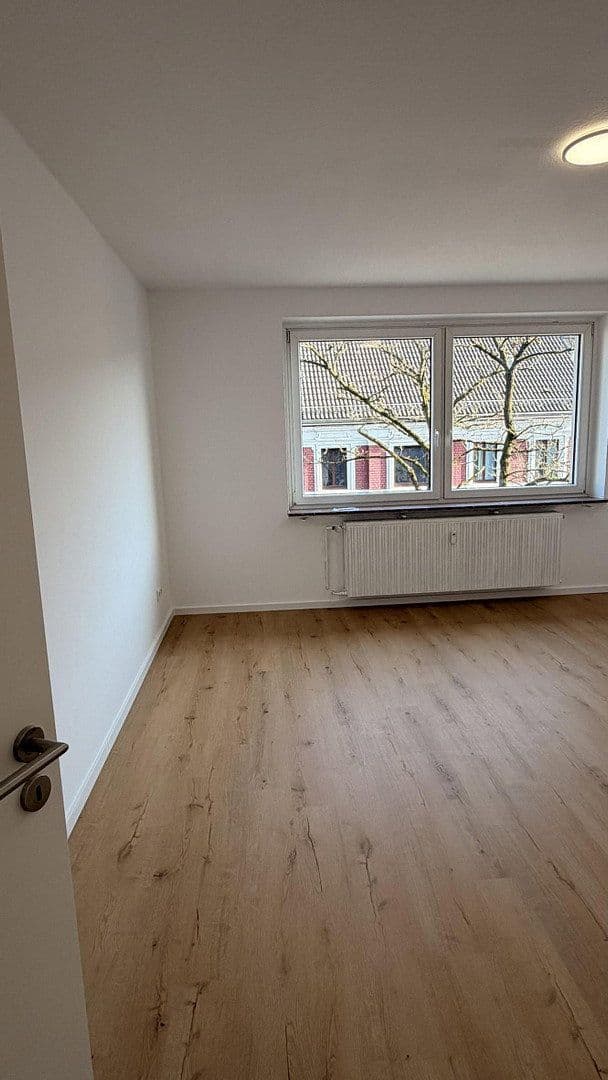 2 bedroom flat to rent, 58 m², Schwarzbach 67, Wuppertal, North Rhine-Westphalia 2 bedroom flat to rent, 58 m², Schwarzbach 67, Wuppertal, North Rhine-Westphalia