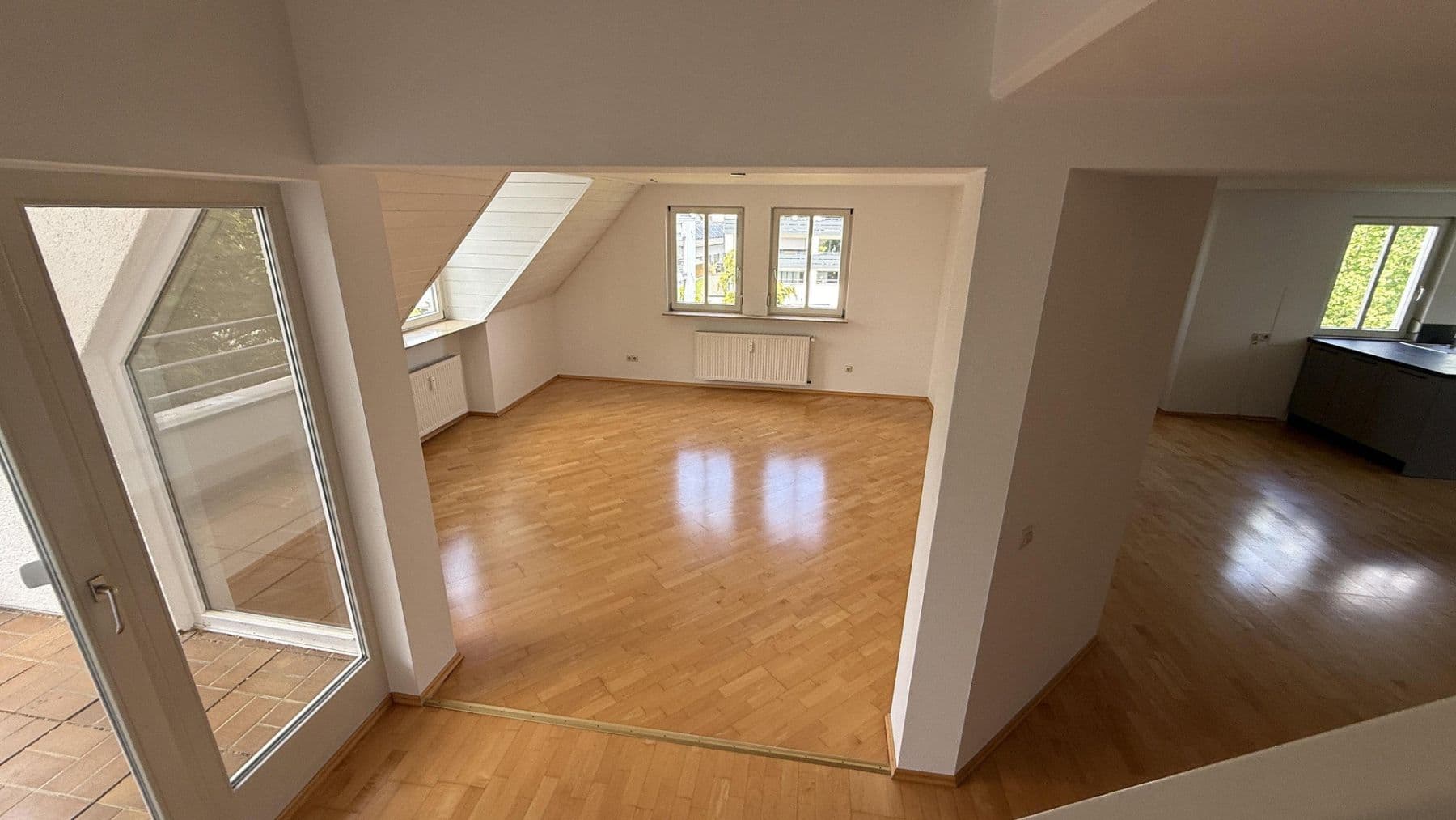 4 bedroom with open-plan kitchen flat to rent, 220 m², Donaueschingen, Baden-Württemberg 4 bedroom with open-plan kitchen flat to rent, 220 m², Donaueschingen, Baden-Württemberg
