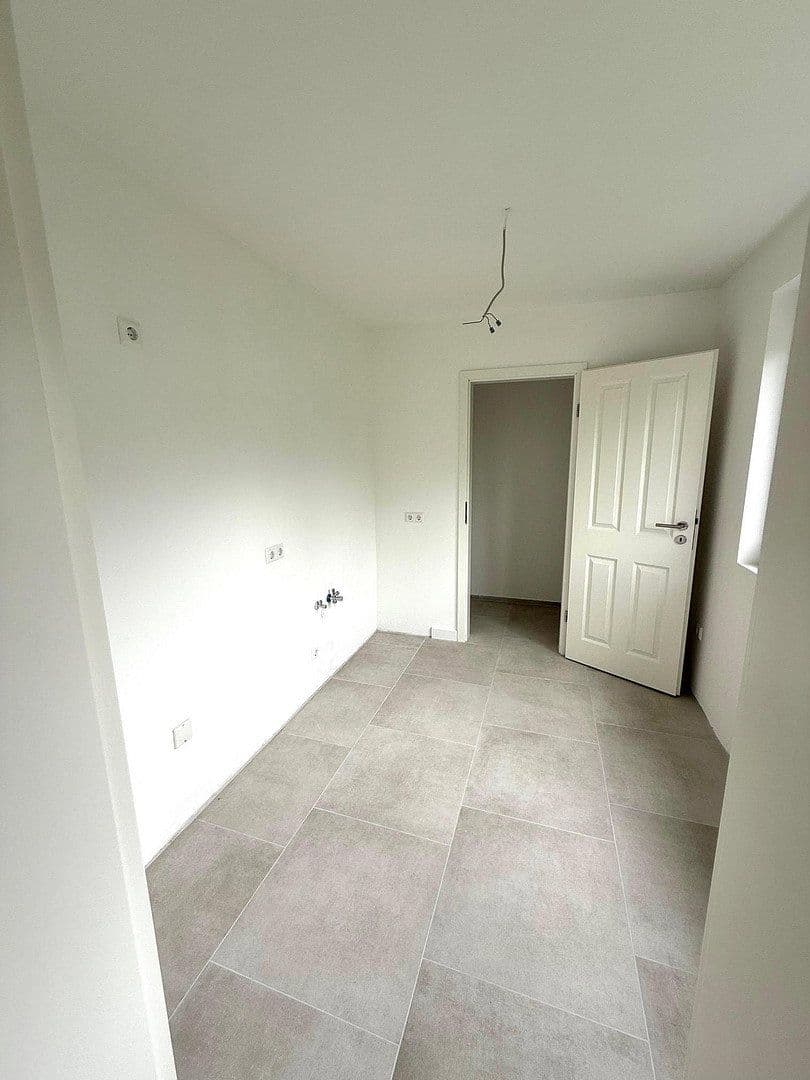 2 bedroom with open-plan kitchen flat to rent, 91 m², Esslingen am Neckar, Baden-Württemberg 2 bedroom with open-plan kitchen flat to rent, 91 m², Esslingen am Neckar, Baden-Württemberg
