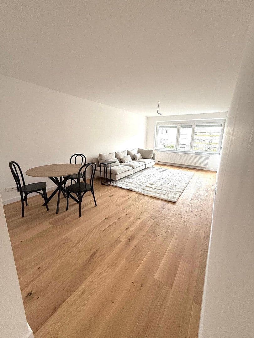 2 bedroom with open-plan kitchen flat to rent, 91 m², Esslingen am Neckar, Baden-Württemberg 2 bedroom with open-plan kitchen flat to rent, 91 m², Esslingen am Neckar, Baden-Württemberg
