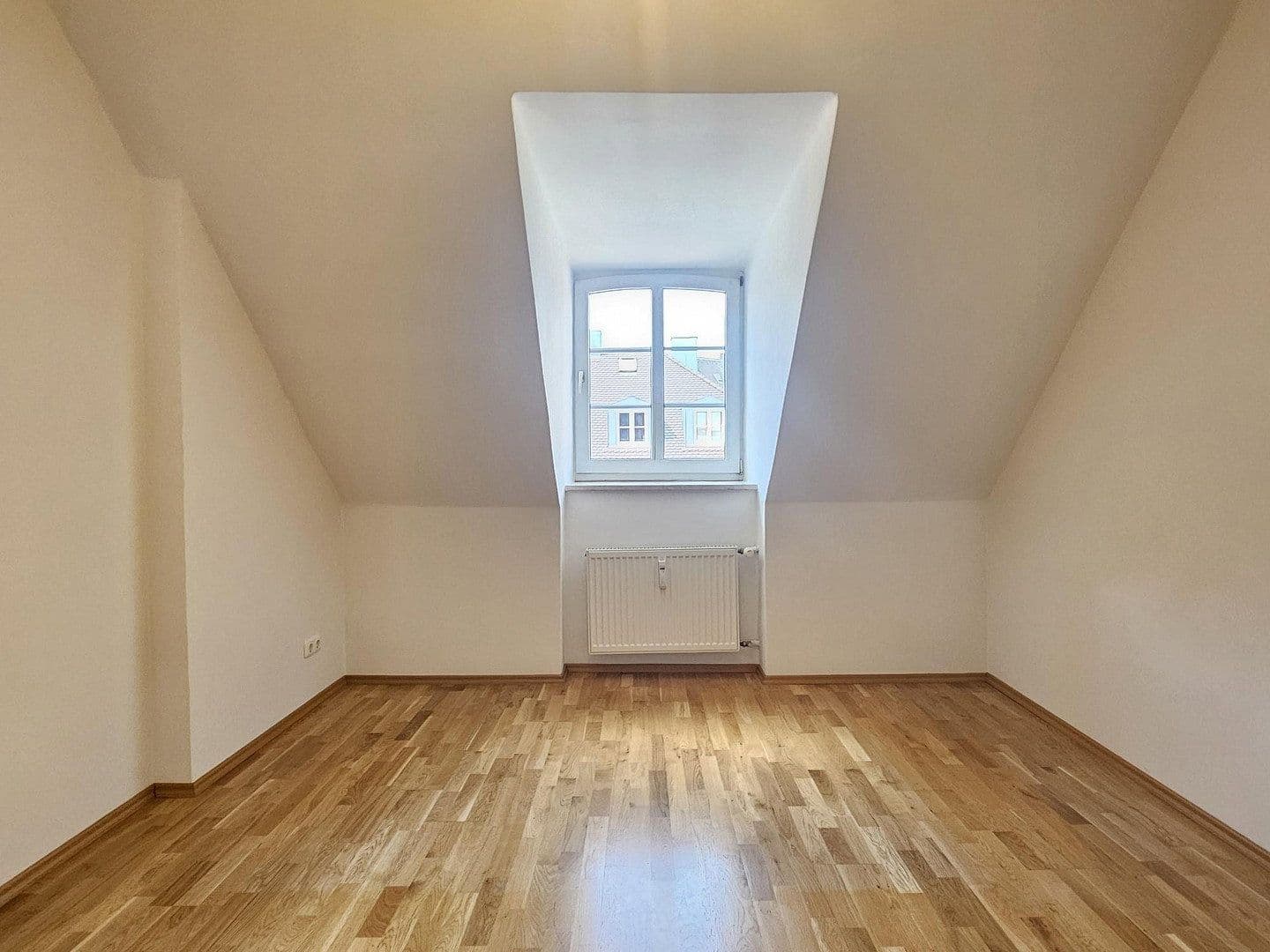 3 bedroom flat to rent, 92 m², Kreuzstraße 11, München, Bavaria 3 bedroom flat to rent, 92 m², Kreuzstraße 11, München, Bavaria