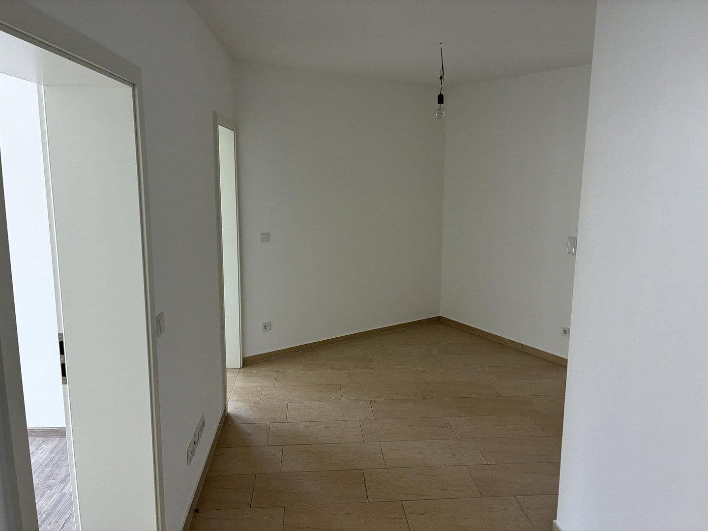 4 bedroom flat to rent, 120 m², Dellstraße 1a, Duisburg, North Rhine-Westphalia 4 bedroom flat to rent, 120 m², Dellstraße 1a, Duisburg, North Rhine-Westphalia