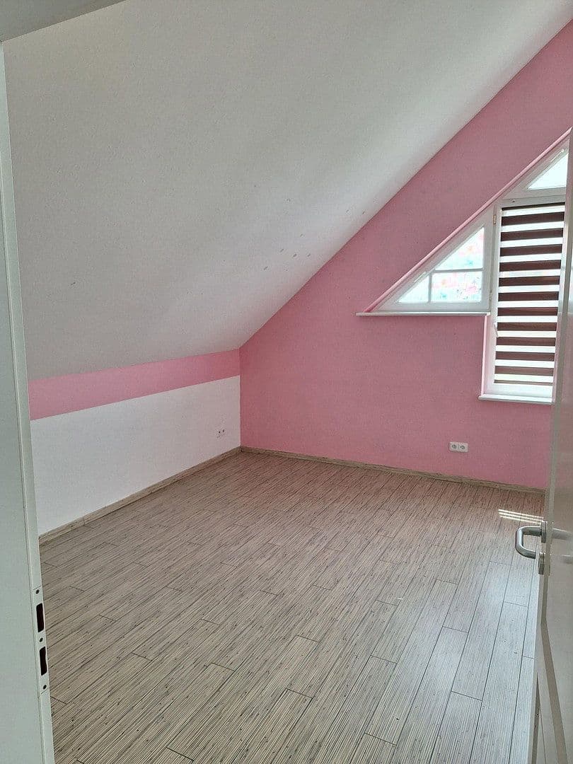 house for sale, 175 m², Krokusweg 1, Münsingen, Baden-Württemberg house for sale, 175 m², Krokusweg 1, Münsingen, Baden-Württemberg