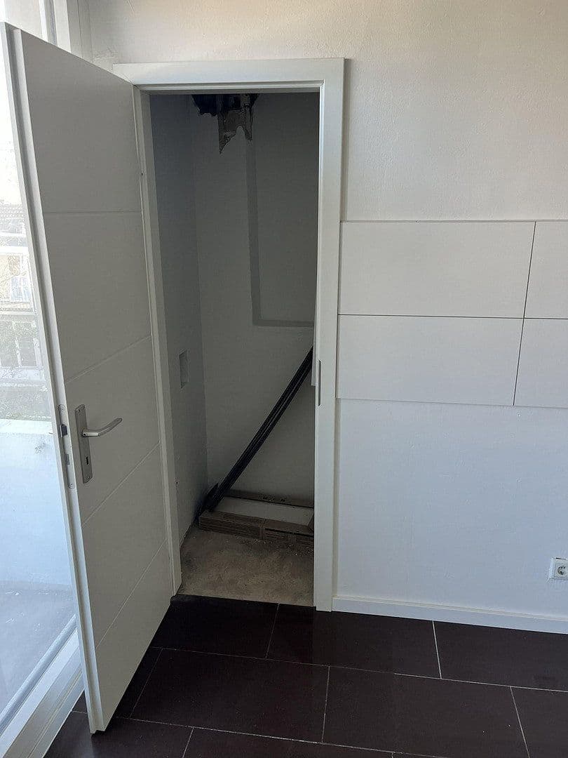 2 bedroom with open-plan kitchen flat to rent, 92 m², St.-Anton-Str. 21, Krefeld, North Rhine-Westphalia 2 bedroom with open-plan kitchen flat to rent, 92 m², St.-Anton-Str. 21, Krefeld, North Rhine-Westphalia