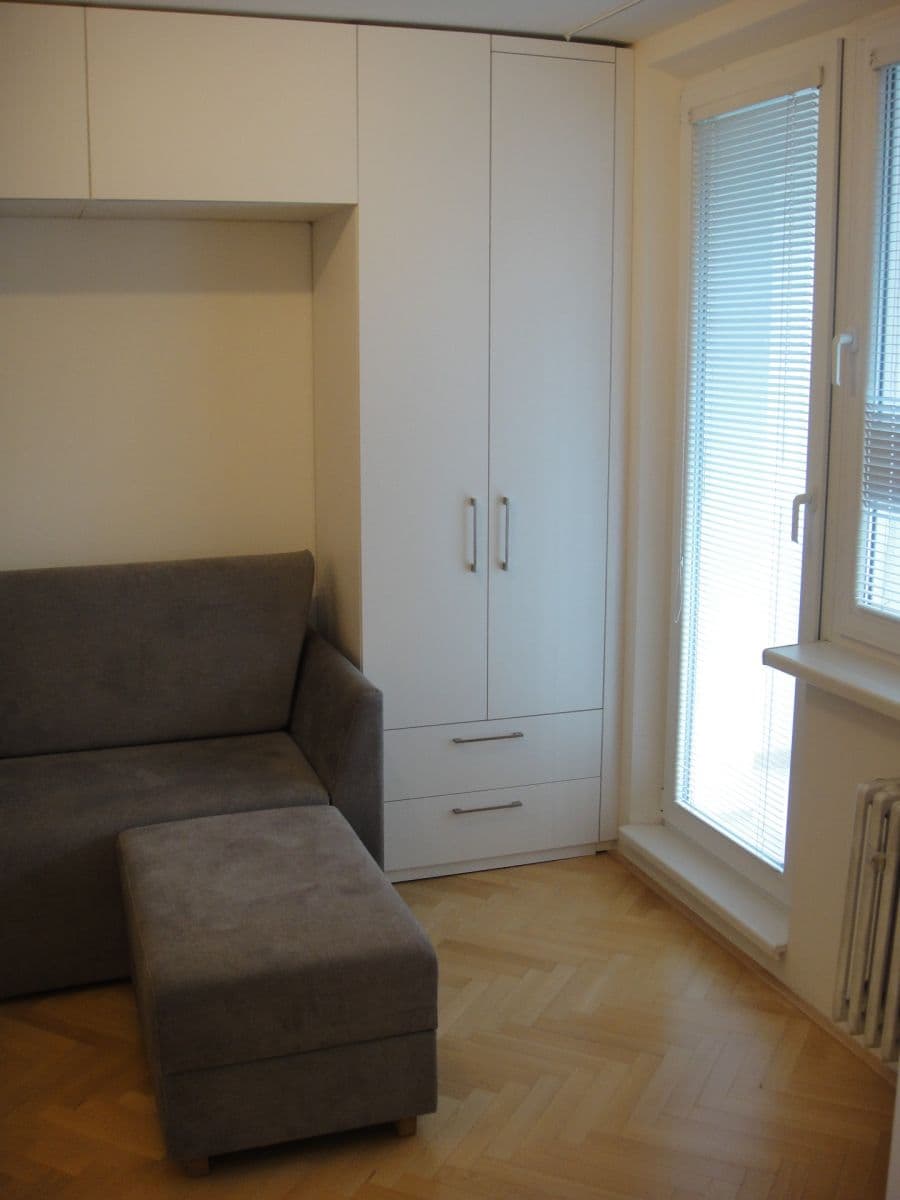 1 bedroom with open-plan kitchen flat to rent, 40 m², Za vodojemem, Olomouc, Olomoucký Region 1 bedroom with open-plan kitchen flat to rent, 40 m², Za vodojemem, Olomouc, Olomoucký Region