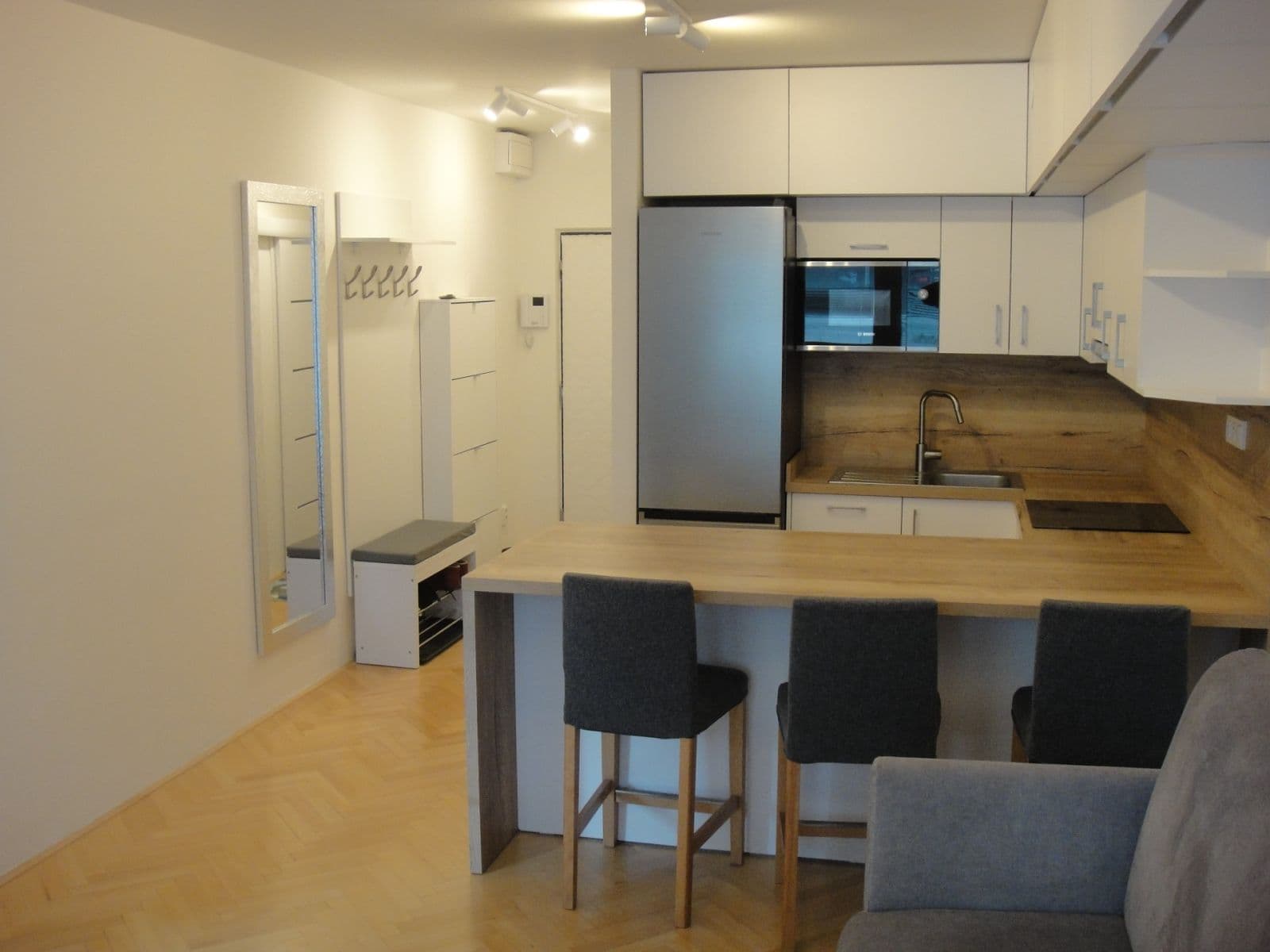 1 bedroom with open-plan kitchen flat to rent, 40 m², Za vodojemem, Olomouc, Olomoucký Region 1 bedroom with open-plan kitchen flat to rent, 40 m², Za vodojemem, Olomouc, Olomoucký Region