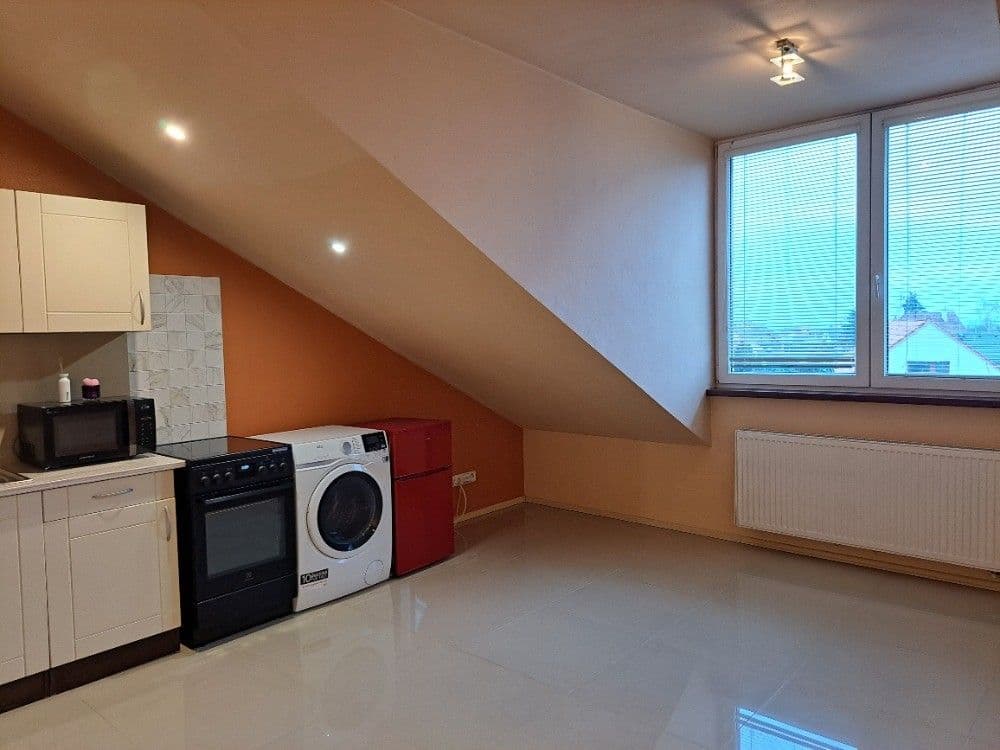 Studio flat to rent, 24 m², Na Radosti, Prague, Prague Studio flat to rent, 24 m², Na Radosti, Prague, Prague