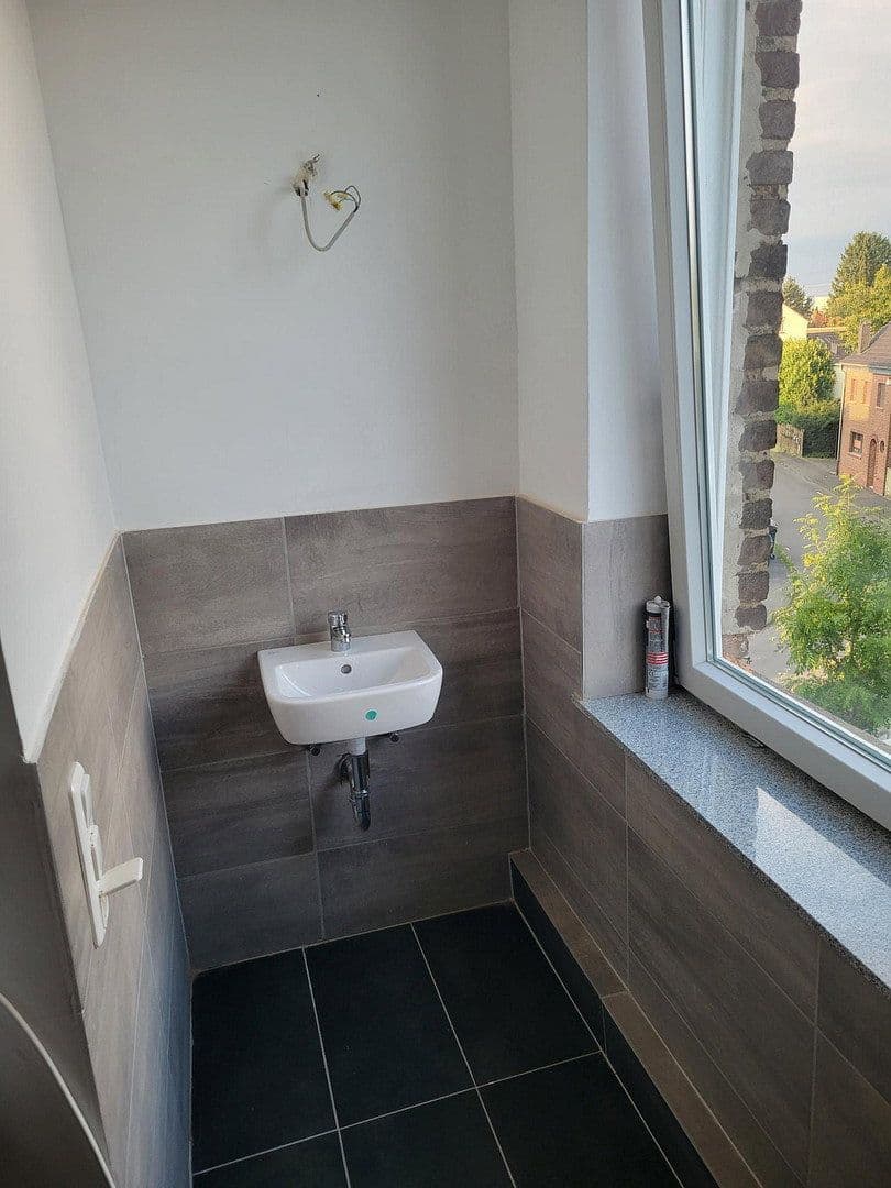 3 bedroom flat to rent, 85 m², Kölnstraße 176, Brühl, North Rhine-Westphalia 3 bedroom flat to rent, 85 m², Kölnstraße 176, Brühl, North Rhine-Westphalia
