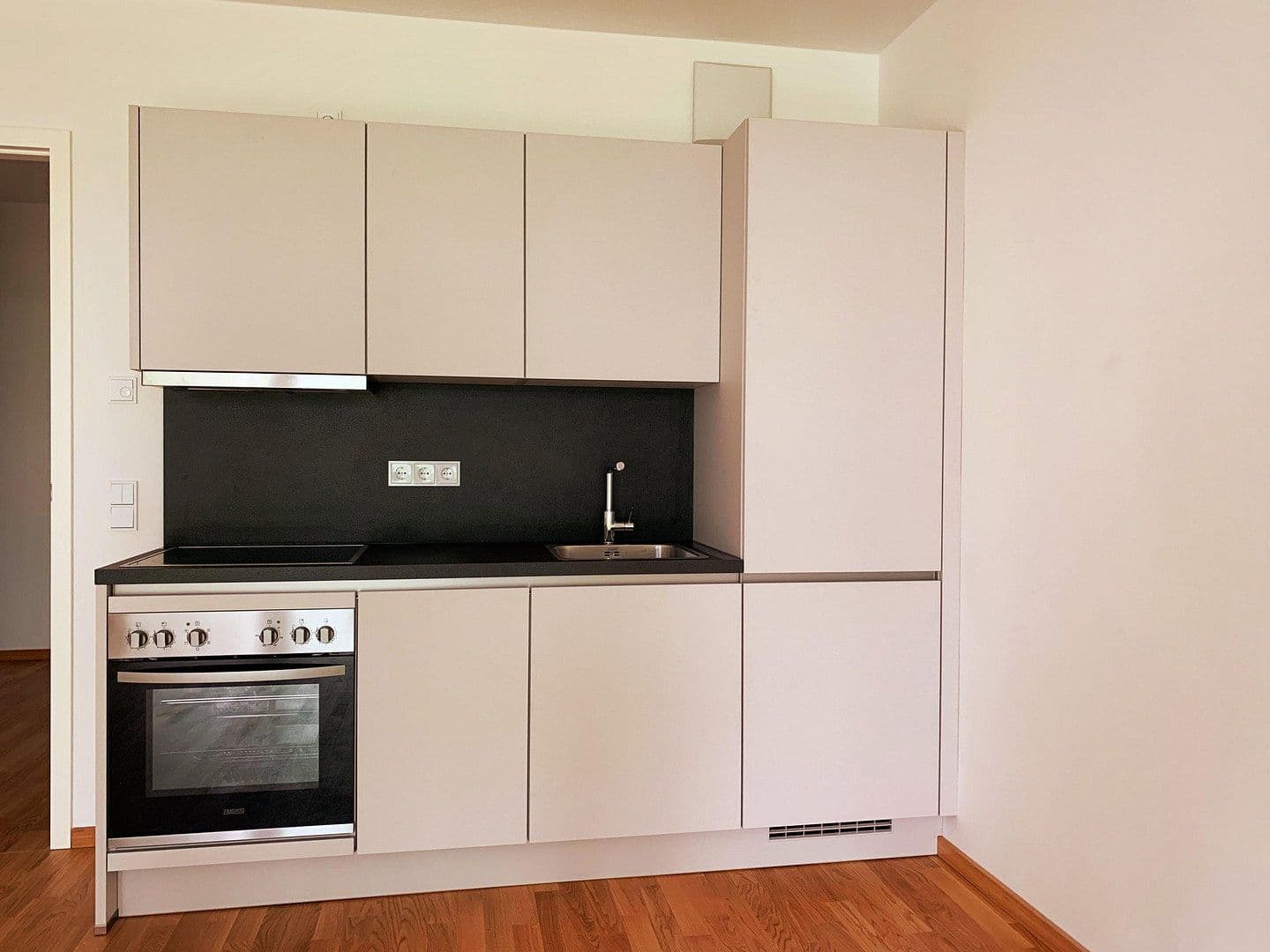 Studio flat to rent, 43 m², Offenbach am Main, Hesse Studio flat to rent, 43 m², Offenbach am Main, Hesse