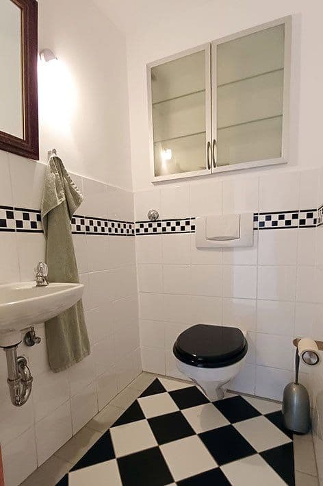 3 bedroom with open-plan kitchen flat for sale, 145 m², Essen, North Rhine-Westphalia 3 bedroom with open-plan kitchen flat for sale, 145 m², Essen, North Rhine-Westphalia