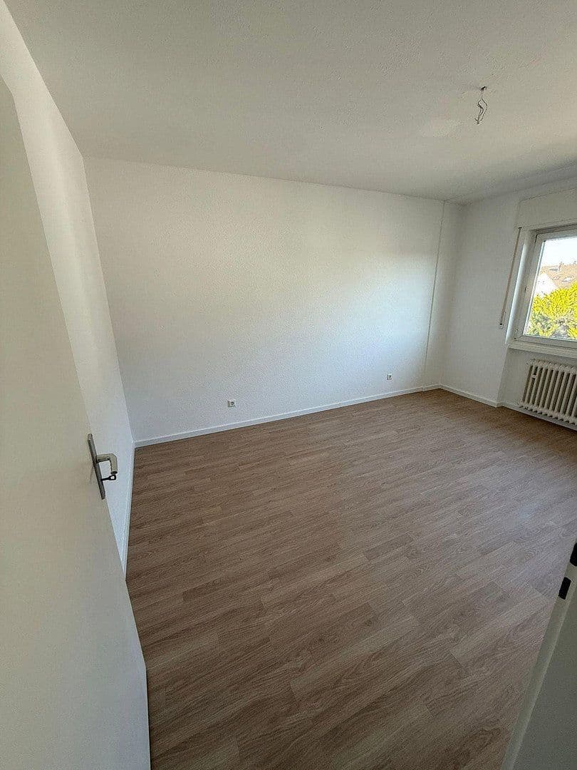 4 bedroom flat to rent, 99 m², Eggenstein-Leopoldshafen, Baden-Württemberg 4 bedroom flat to rent, 99 m², Eggenstein-Leopoldshafen, Baden-Württemberg