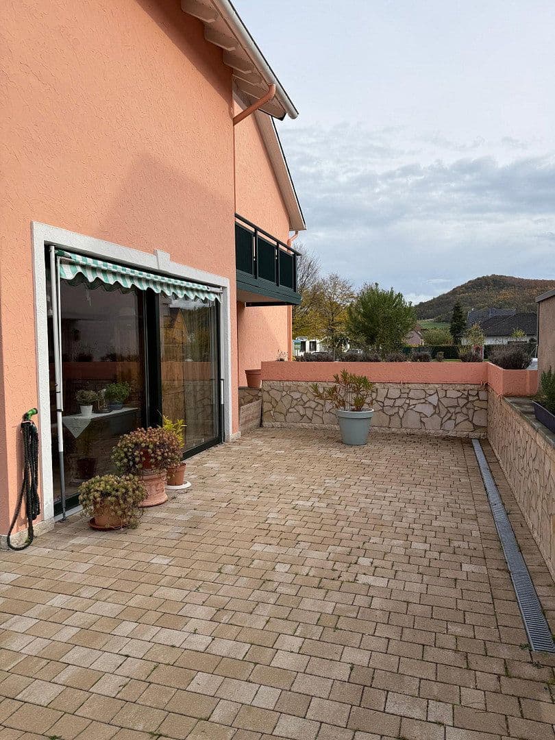 house for sale, 280 m², Kruft, Rhineland-Palatinate house for sale, 280 m², Kruft, Rhineland-Palatinate