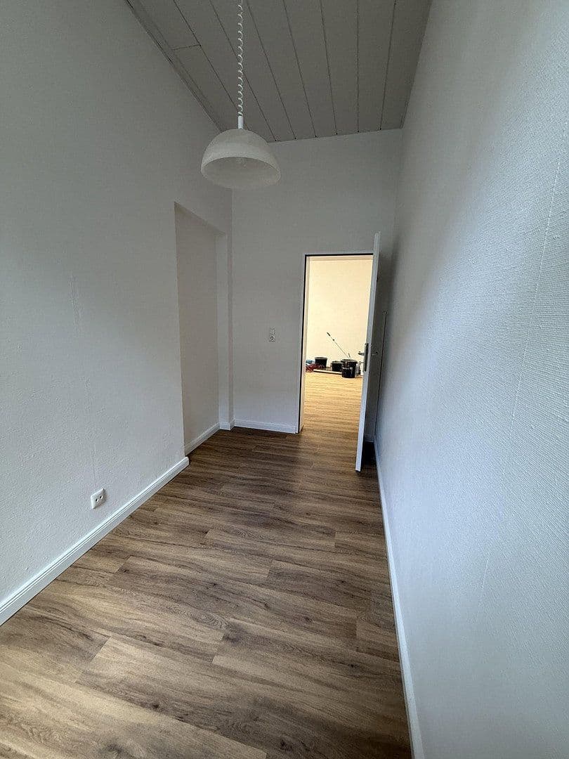 non-residential property to rent, 126 m², Bahnhofstr. 2, Bad Schwartau, Schleswig-Holstein non-residential property to rent, 126 m², Bahnhofstr. 2, Bad Schwartau, Schleswig-Holstein