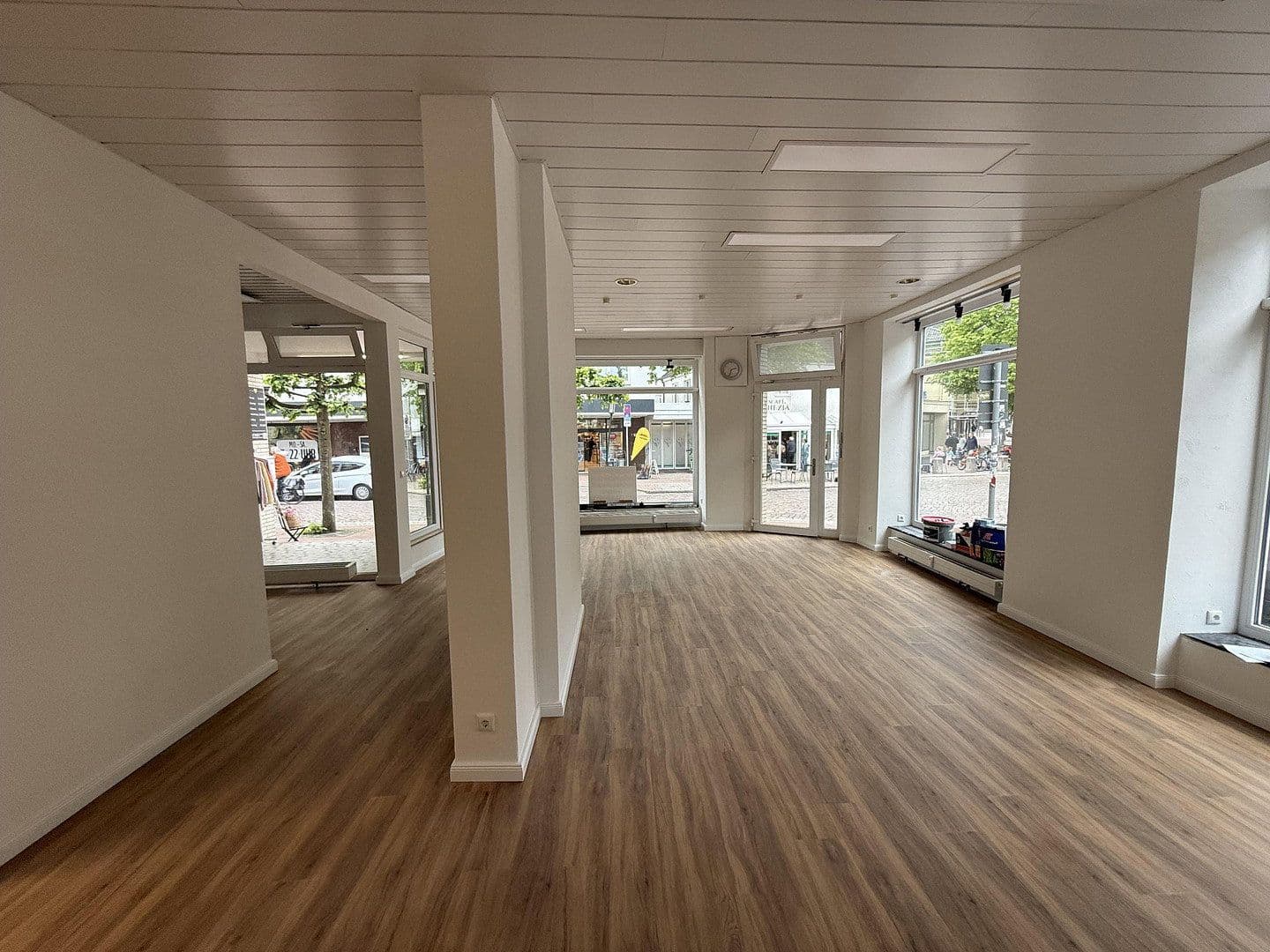 non-residential property to rent, 126 m², Bahnhofstr. 2, Bad Schwartau, Schleswig-Holstein non-residential property to rent, 126 m², Bahnhofstr. 2, Bad Schwartau, Schleswig-Holstein