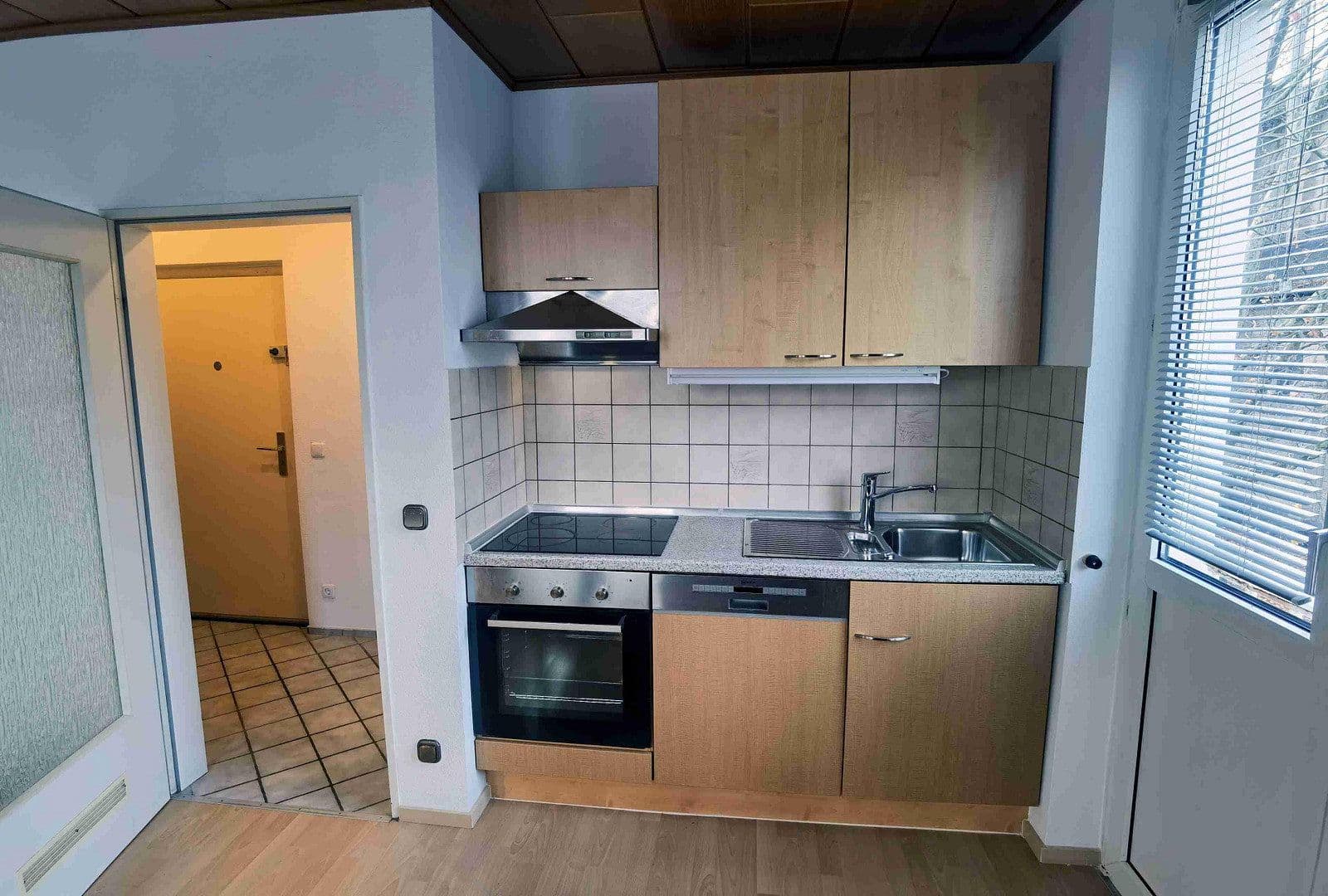 2 bedroom flat to rent, 35 m², Deutzer Freiheit 66a, Köln, North Rhine-Westphalia 2 bedroom flat to rent, 35 m², Deutzer Freiheit 66a, Köln, North Rhine-Westphalia