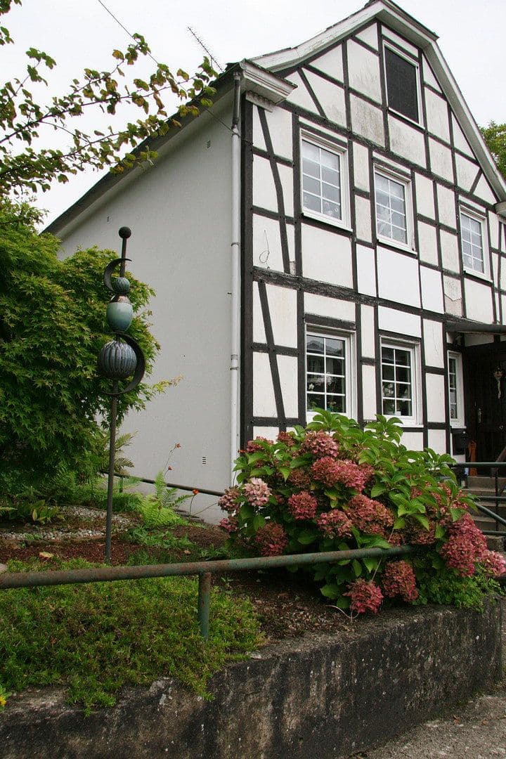 house for sale, 102 m², Kohlfurther Straße 13, Solingen, North Rhine-Westphalia house for sale, 102 m², Kohlfurther Straße 13, Solingen, North Rhine-Westphalia