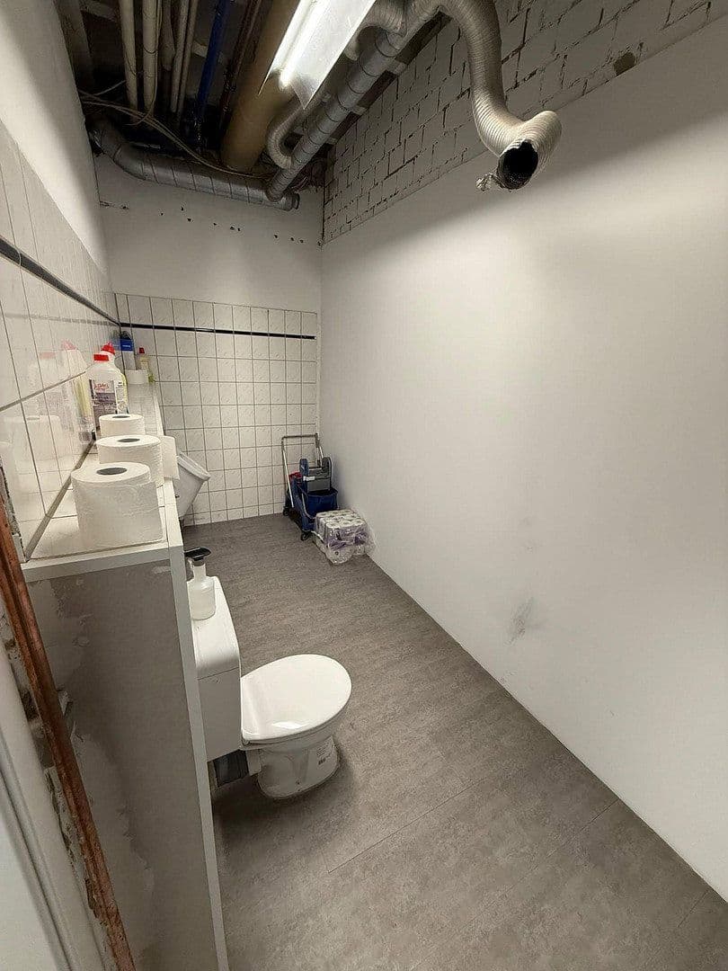non-residential property to rent, 980 m², Brendelweg 168, Delmenhorst, Lower Saxony non-residential property to rent, 980 m², Brendelweg 168, Delmenhorst, Lower Saxony