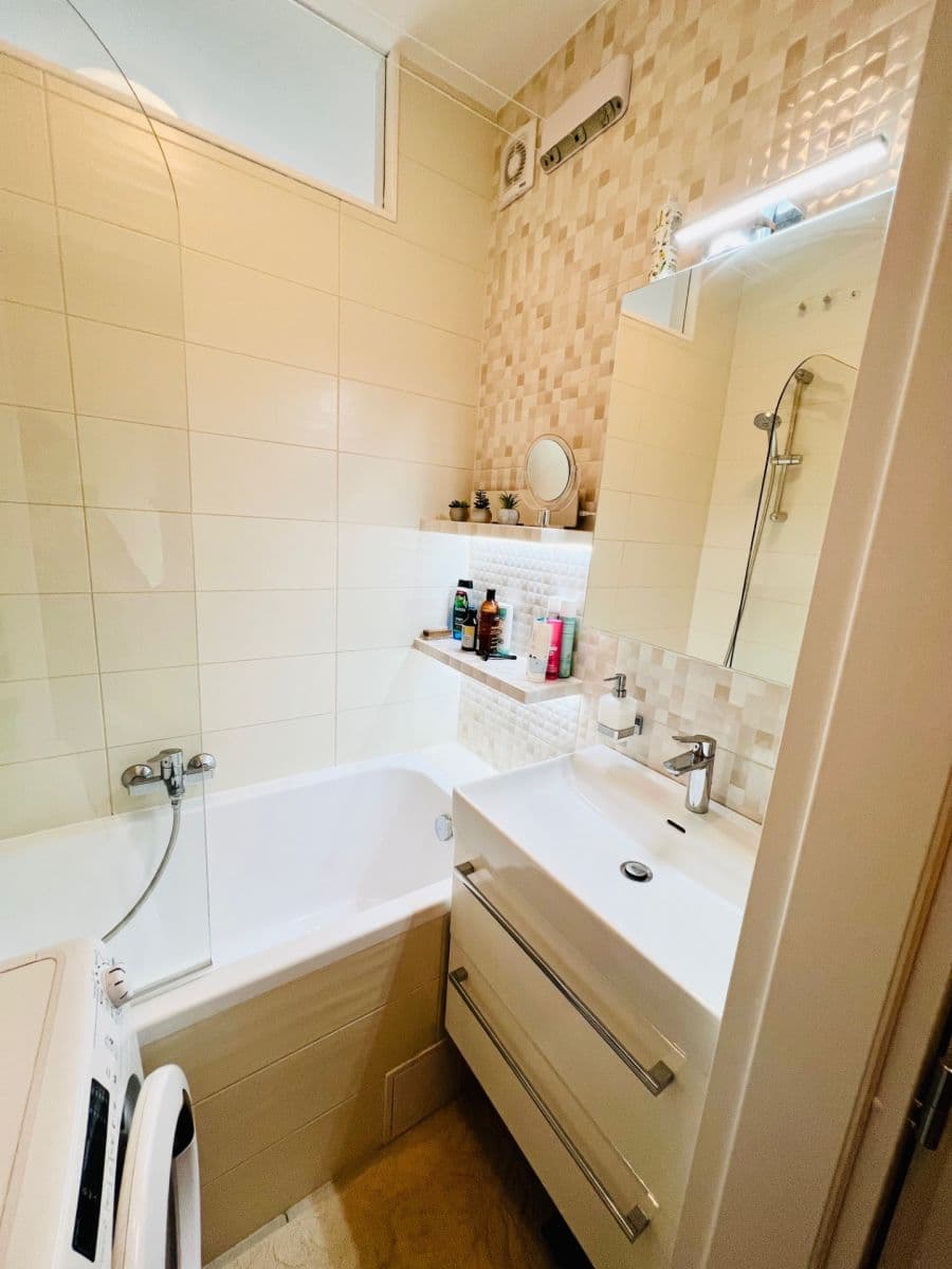 2 bedroom flat to rent, 51 m², Na Královkách, Kuřim, Jihomoravský Region 2 bedroom flat to rent, 51 m², Na Královkách, Kuřim, Jihomoravský Region