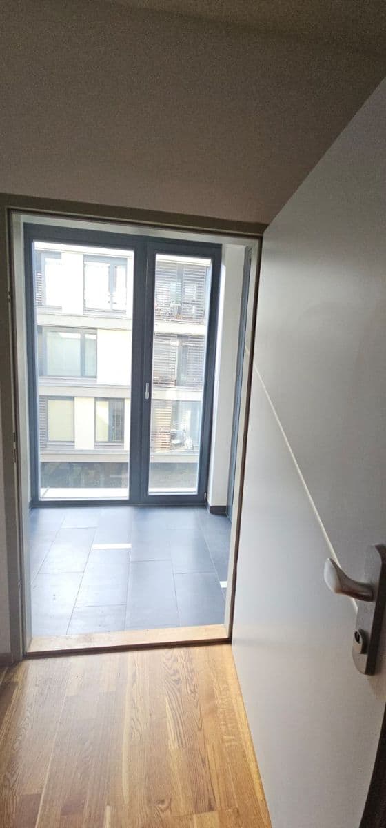 1 bedroom with open-plan kitchen flat to rent, 63 m², Žitenická, Prague, Prague 1 bedroom with open-plan kitchen flat to rent, 63 m², Žitenická, Prague, Prague