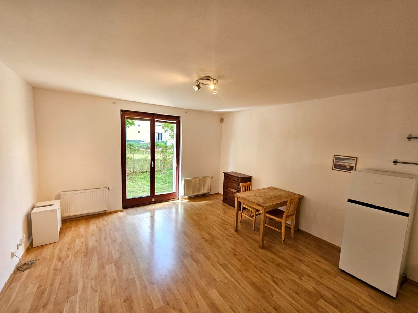 Studio flat to rent, 30 m², Za Mlýnem, Hostivice, Středočeský Region Studio flat to rent, 30 m², Za Mlýnem, Hostivice, Středočeský Region