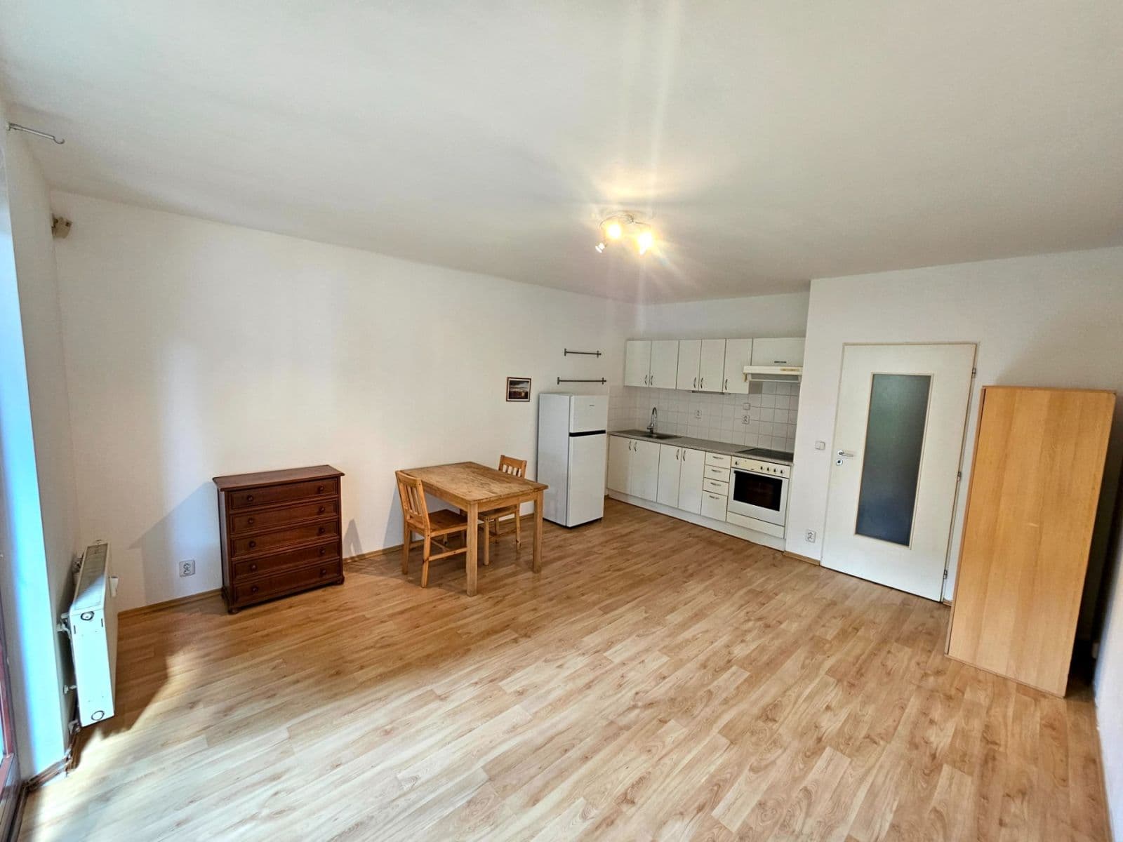 Studio flat to rent, 30 m², Za Mlýnem, Hostivice, Středočeský Region Studio flat to rent, 30 m², Za Mlýnem, Hostivice, Středočeský Region