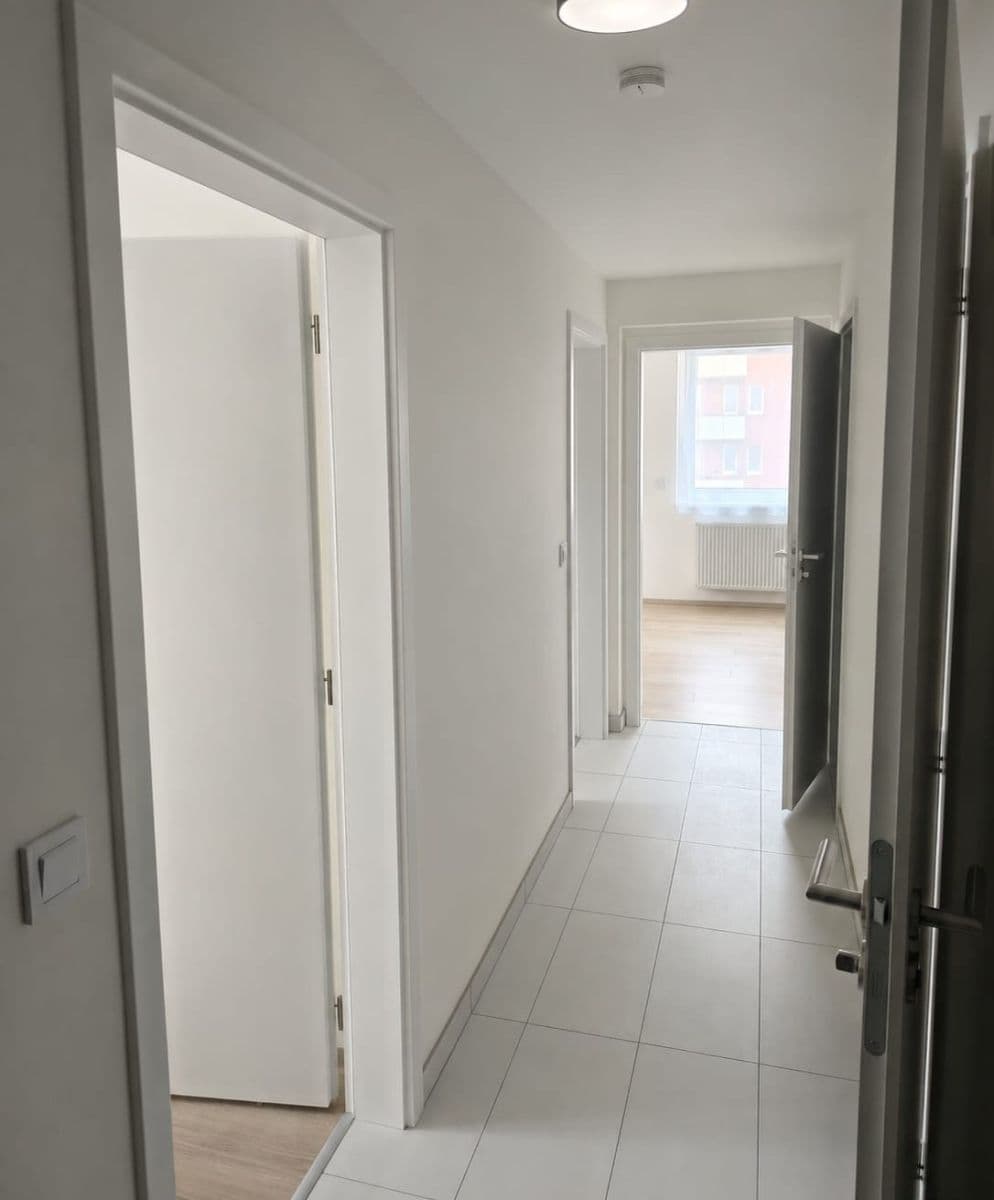 2 bedroom with open-plan kitchen flat to rent, 73 m², Fabiánové, Prague, Prague 2 bedroom with open-plan kitchen flat to rent, 73 m², Fabiánové, Prague, Prague
