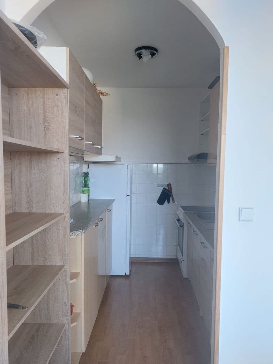 Studio flat to rent, 38 m², Havránkova, Prague, Prague Studio flat to rent, 38 m², Havránkova, Prague, Prague