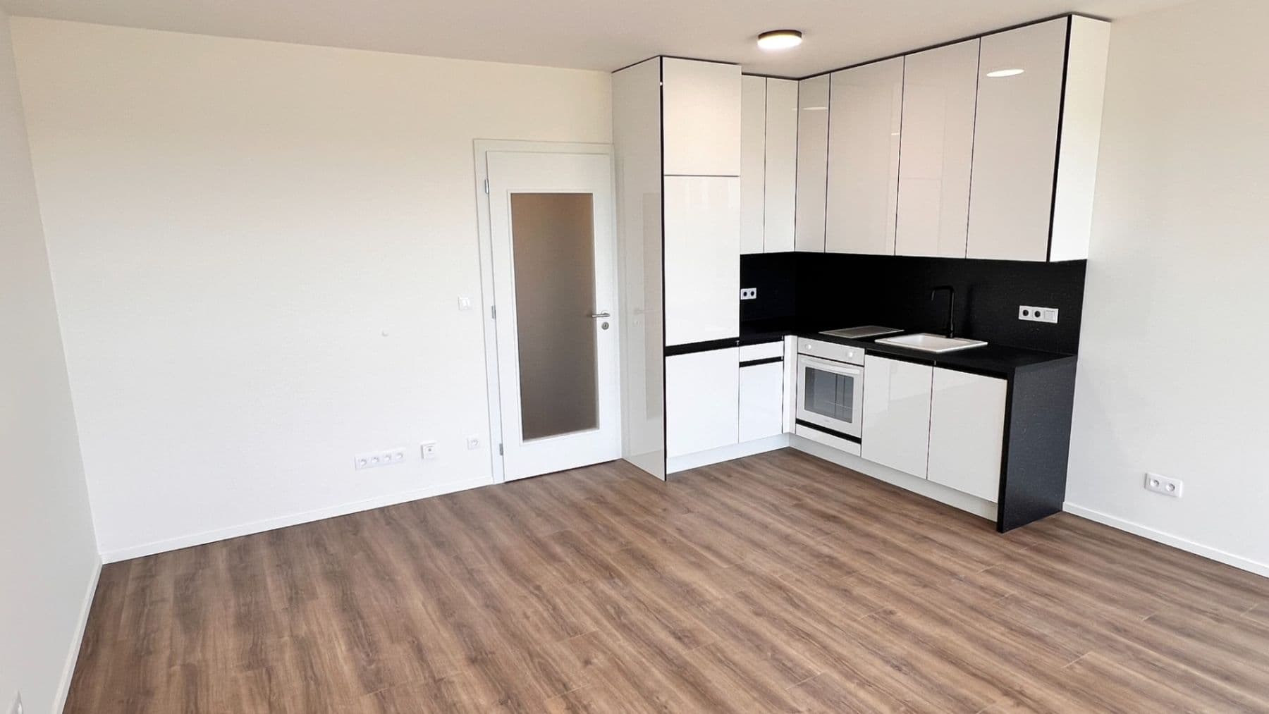 Studio flat to rent, 39 m², Arnošta Valenty, Prague, Prague Studio flat to rent, 39 m², Arnošta Valenty, Prague, Prague