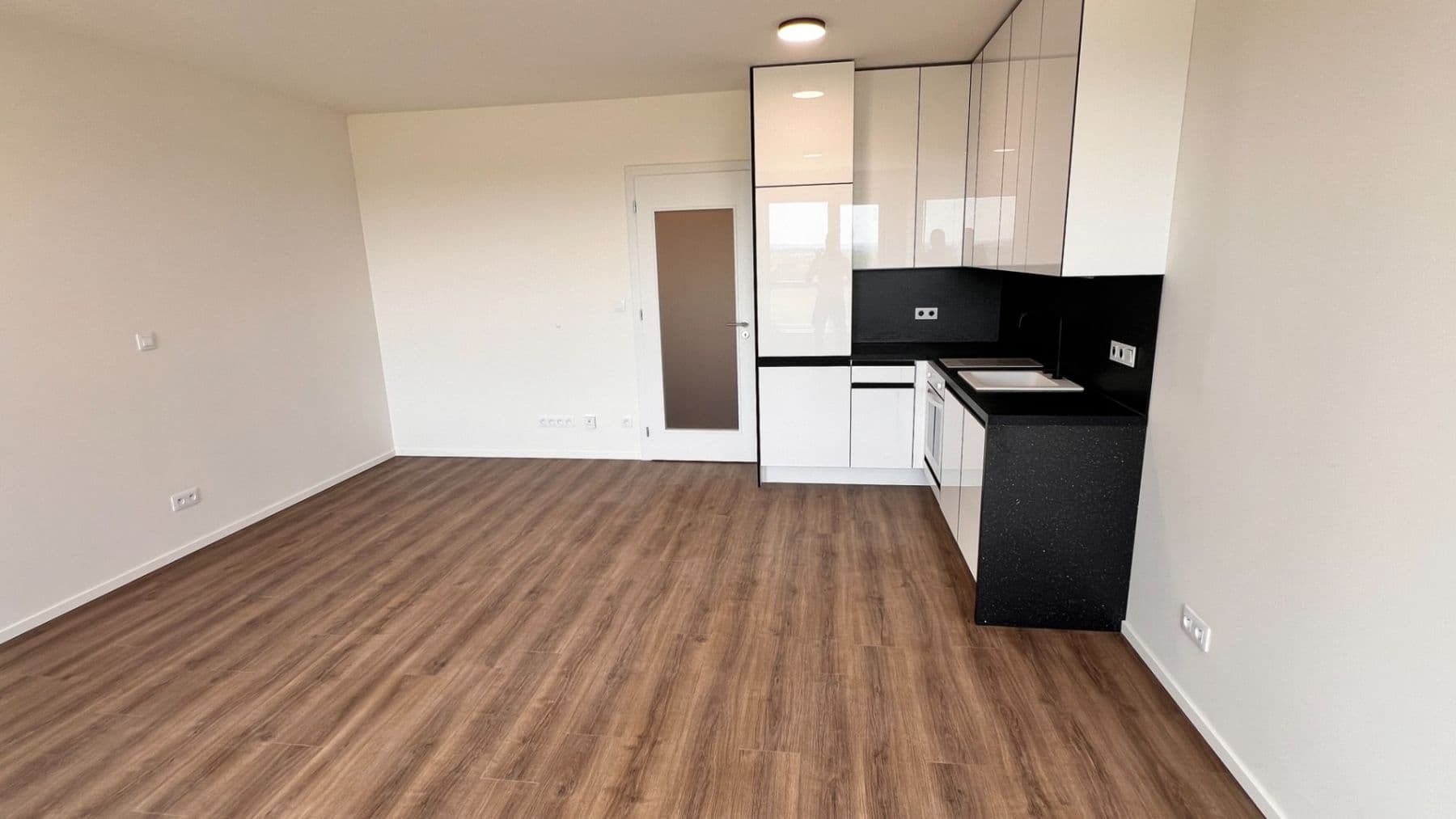 Studio flat to rent, 39 m², Arnošta Valenty, Prague, Prague Studio flat to rent, 39 m², Arnošta Valenty, Prague, Prague