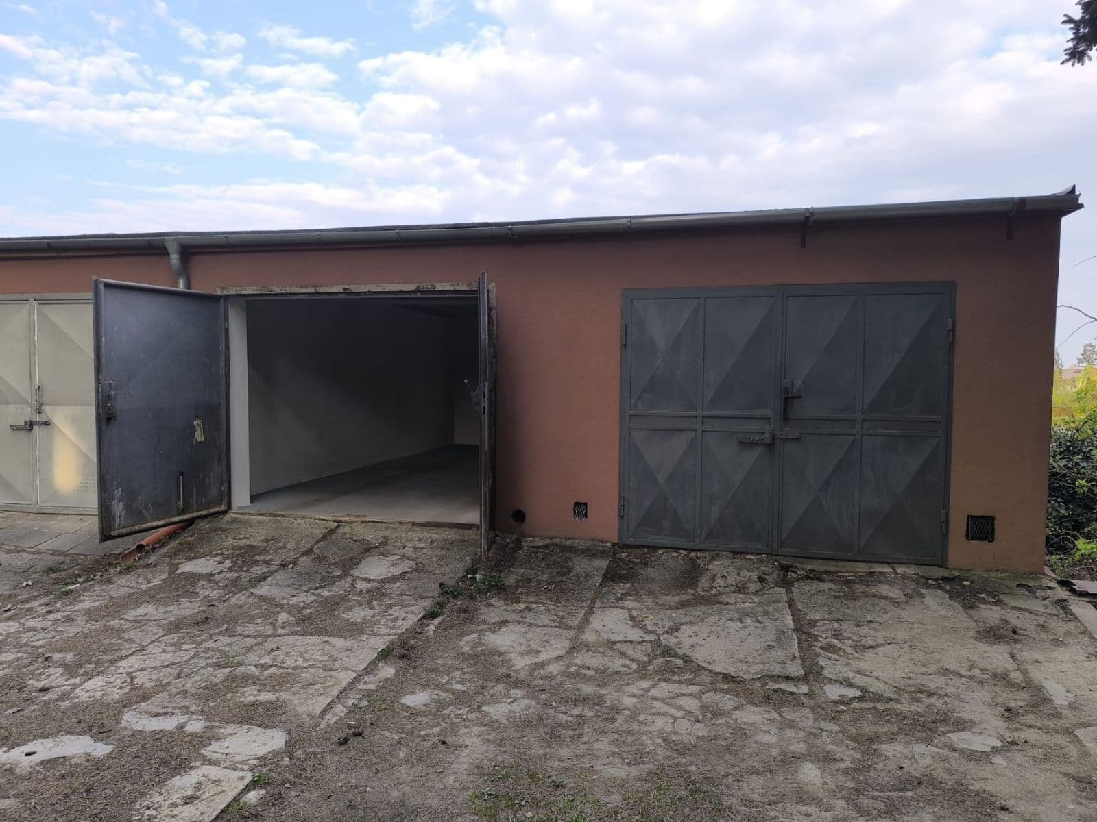 garage for sale, 23 m², J. A. Komenského, Zbýšov, Jihomoravský Region garage for sale, 23 m², J. A. Komenského, Zbýšov, Jihomoravský Region