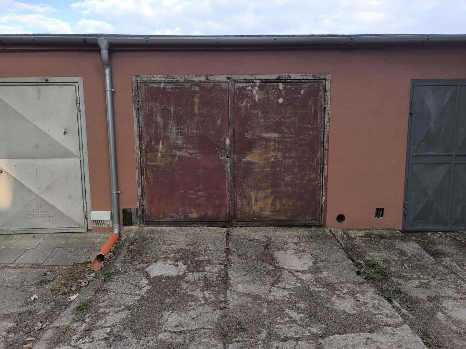 garage for sale, 23 m², J. A. Komenského, Zbýšov, Jihomoravský Region garage for sale, 23 m², J. A. Komenského, Zbýšov, Jihomoravský Region