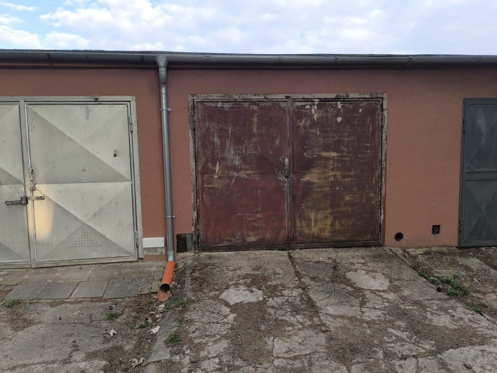 garage for sale, 23 m², J. A. Komenského, Zbýšov, Jihomoravský Region garage for sale, 23 m², J. A. Komenského, Zbýšov, Jihomoravský Region