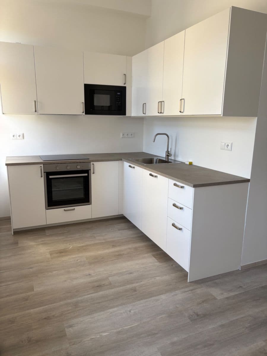2 bedroom flat to rent, 78 m², Lužická, Prague, Prague 2 bedroom flat to rent, 78 m², Lužická, Prague, Prague