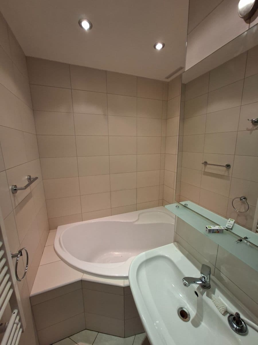 2 bedroom flat to rent, 53 m², Krhanická, Prague, Prague 2 bedroom flat to rent, 53 m², Krhanická, Prague, Prague