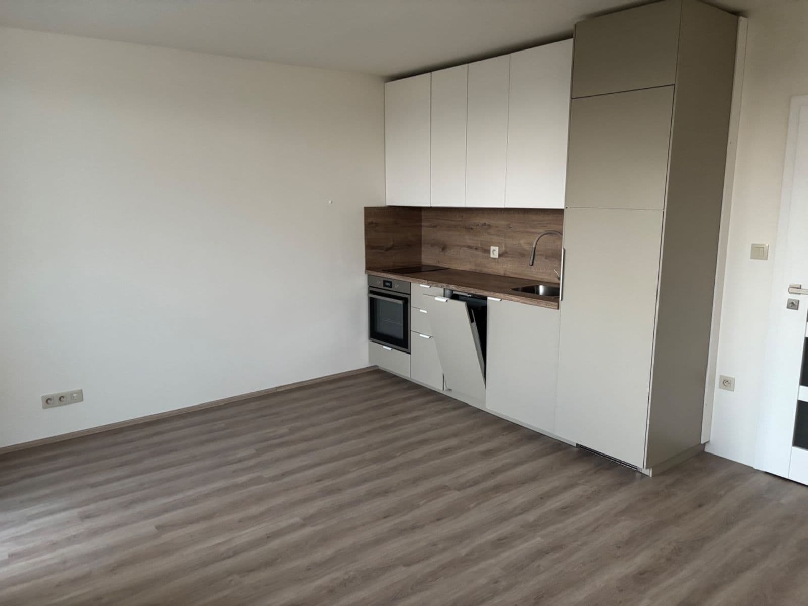 Studio flat to rent, 26 m², Imrychova, Prague, Prague Studio flat to rent, 26 m², Imrychova, Prague, Prague
