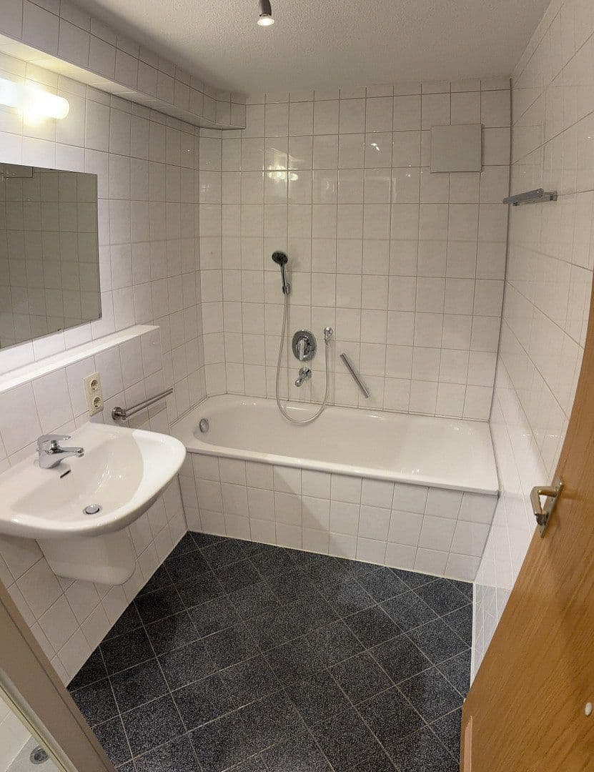 3 bedroom flat for sale, 76 m², Weinstadt, Baden-Württemberg 3 bedroom flat for sale, 76 m², Weinstadt, Baden-Württemberg