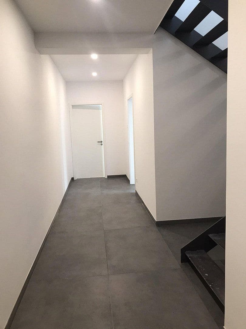 4 bedroom flat to rent, 210 m², Koblenz, Rhineland-Palatinate 4 bedroom flat to rent, 210 m², Koblenz, Rhineland-Palatinate