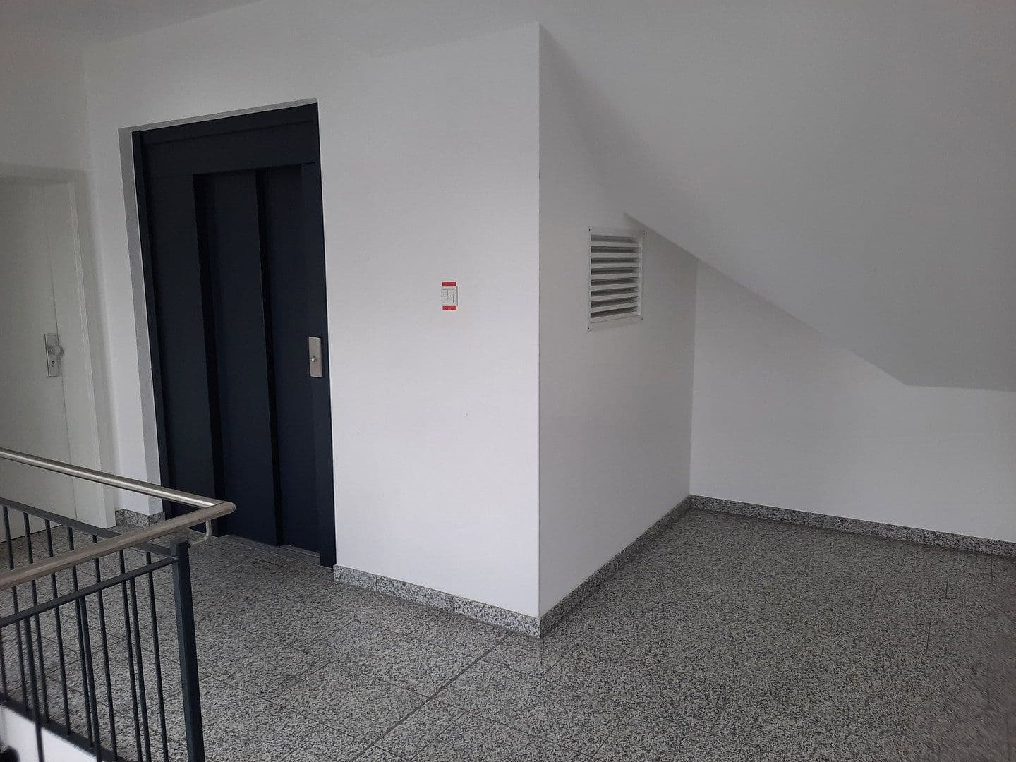 1 bedroom with open-plan kitchen flat to rent, 93 m², Haltmayrstraße, Ingolstadt, Bavaria 1 bedroom with open-plan kitchen flat to rent, 93 m², Haltmayrstraße, Ingolstadt, Bavaria