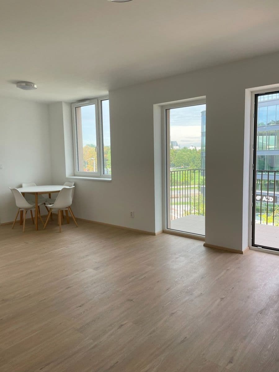 1 bedroom with open-plan kitchen flat to rent, 54 m², Wittgensteinova, Olomouc, Olomoucký Region 1 bedroom with open-plan kitchen flat to rent, 54 m², Wittgensteinova, Olomouc, Olomoucký Region