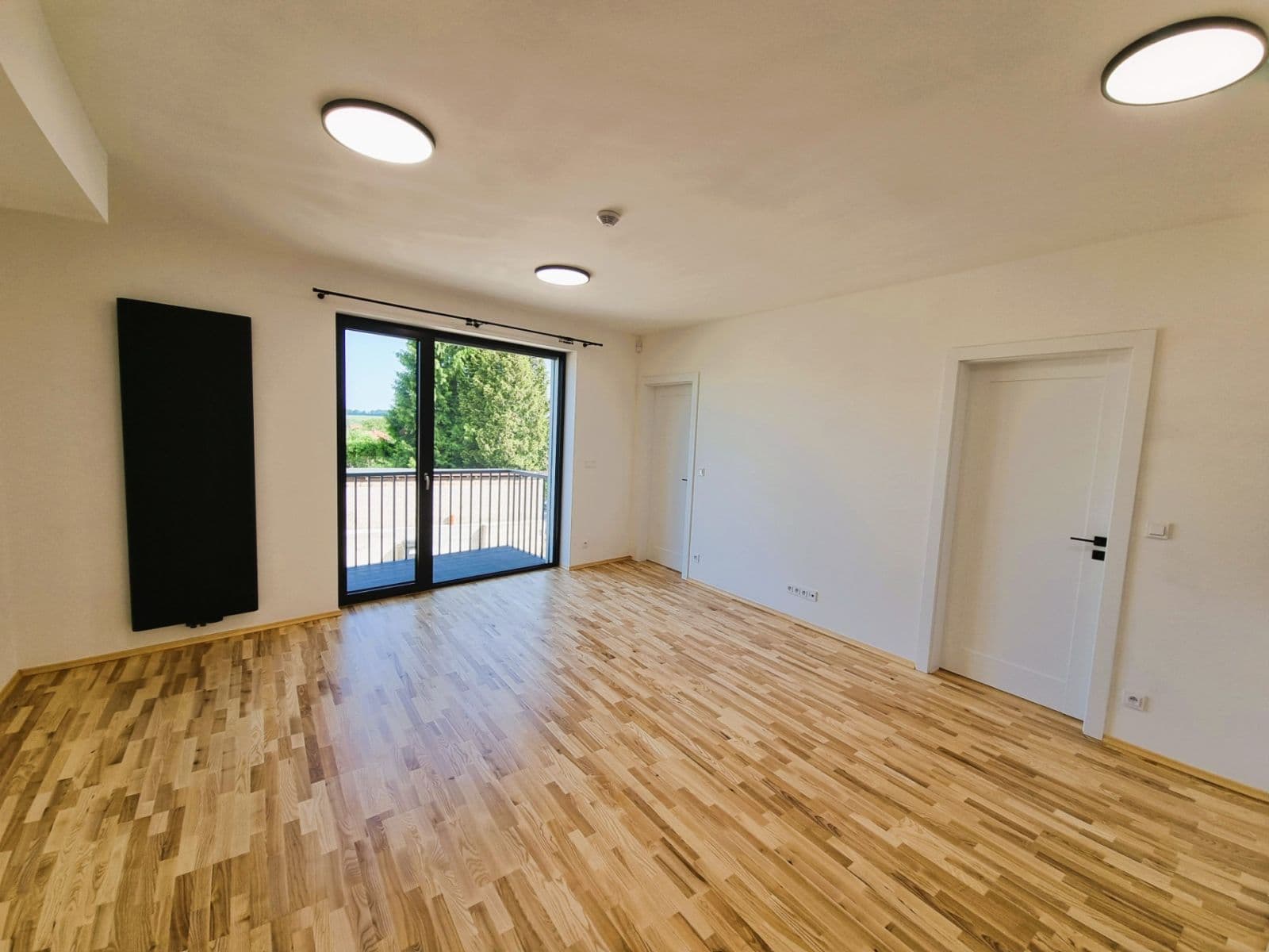 2 bedroom with open-plan kitchen flat to rent, 57 m², Kobyliská, Prague, Prague 2 bedroom with open-plan kitchen flat to rent, 57 m², Kobyliská, Prague, Prague